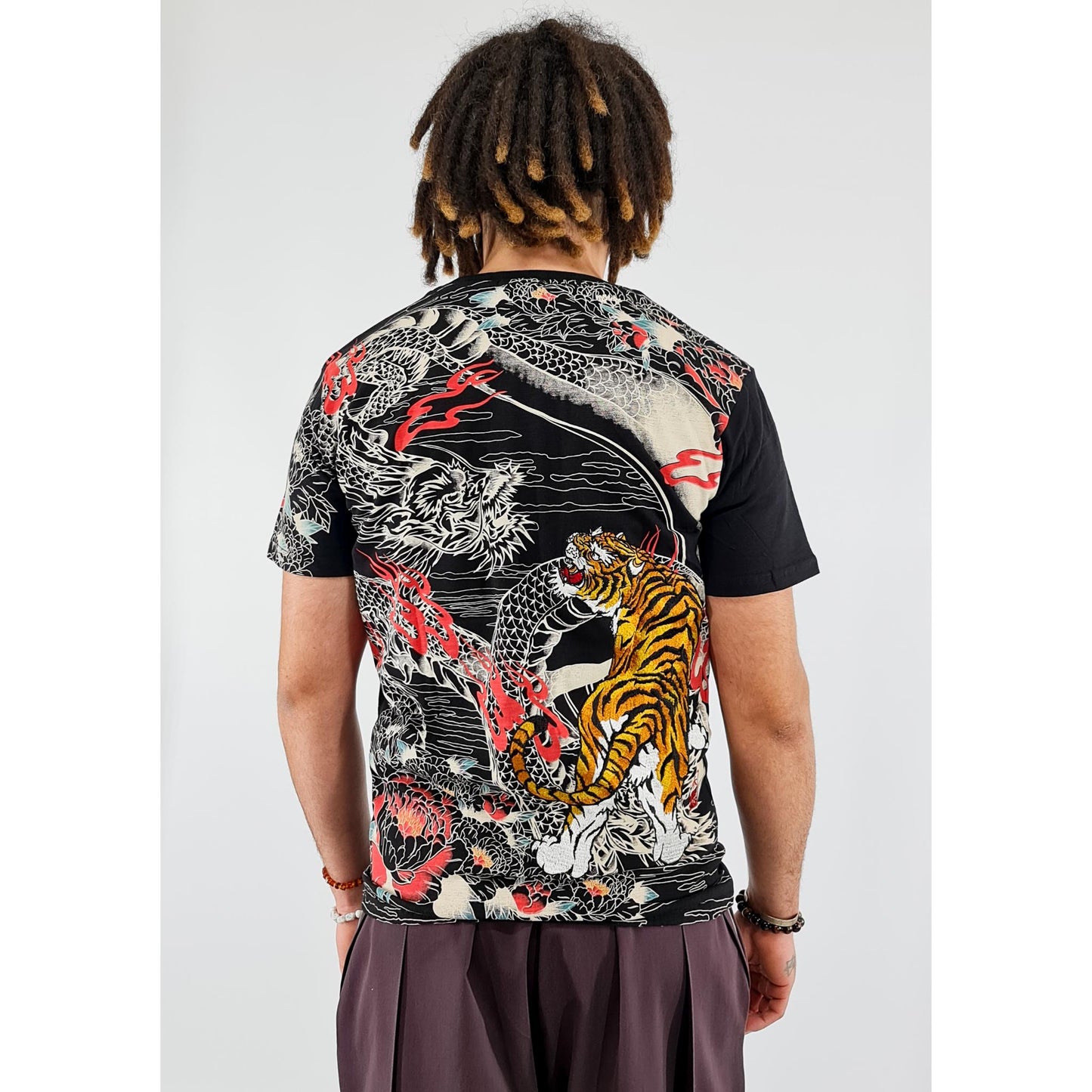 Short-sleeved black T-shirt - Dragon and tiger