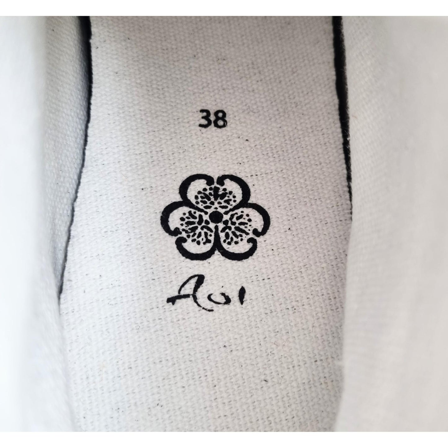 OBI Sneaker - White Size 38