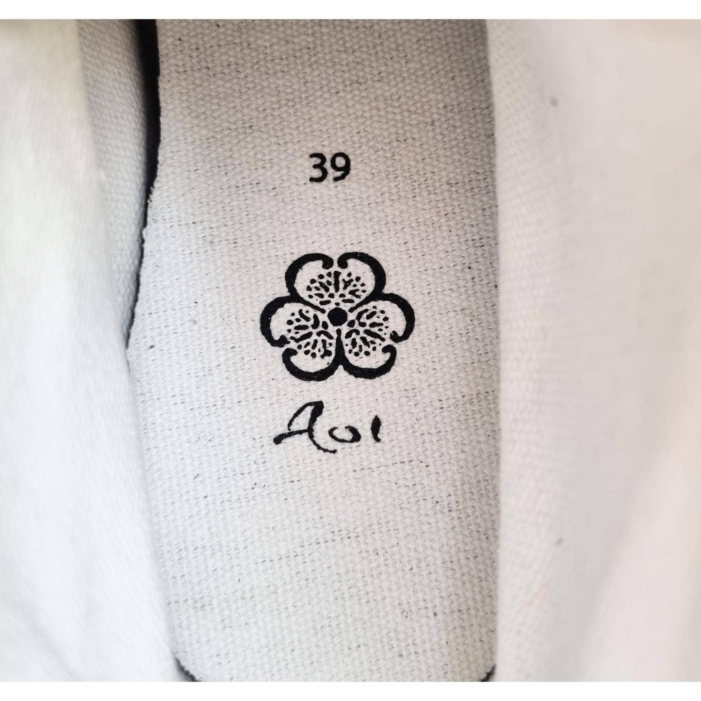 OBI Sneaker - White Size 39