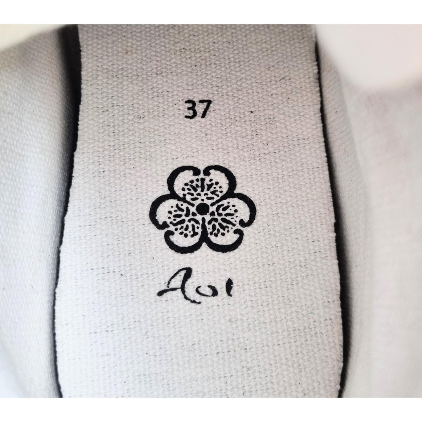 OBI Sneaker - White Size 37