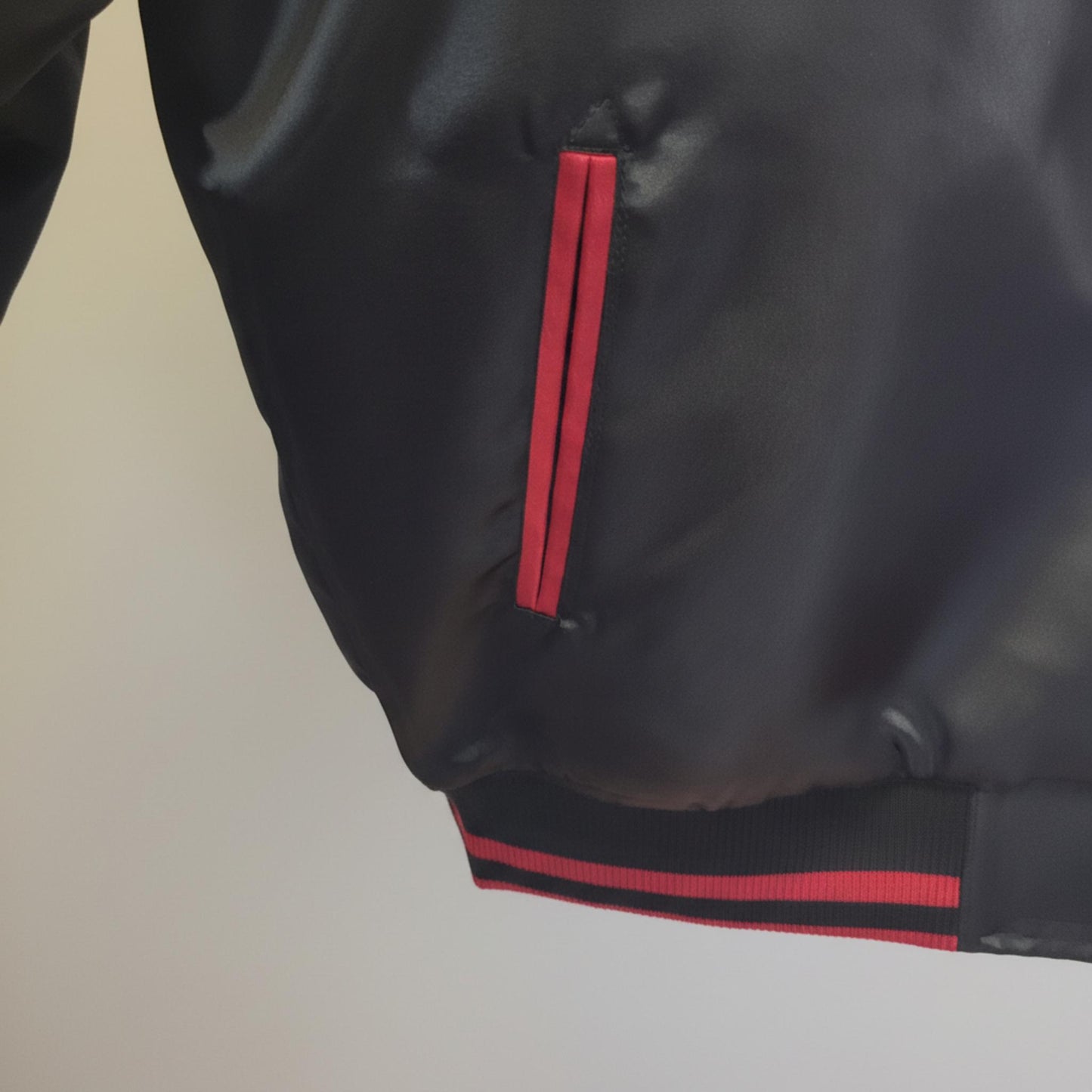 Sukajan Dragon Impérial – Rouge Crimson & Noir