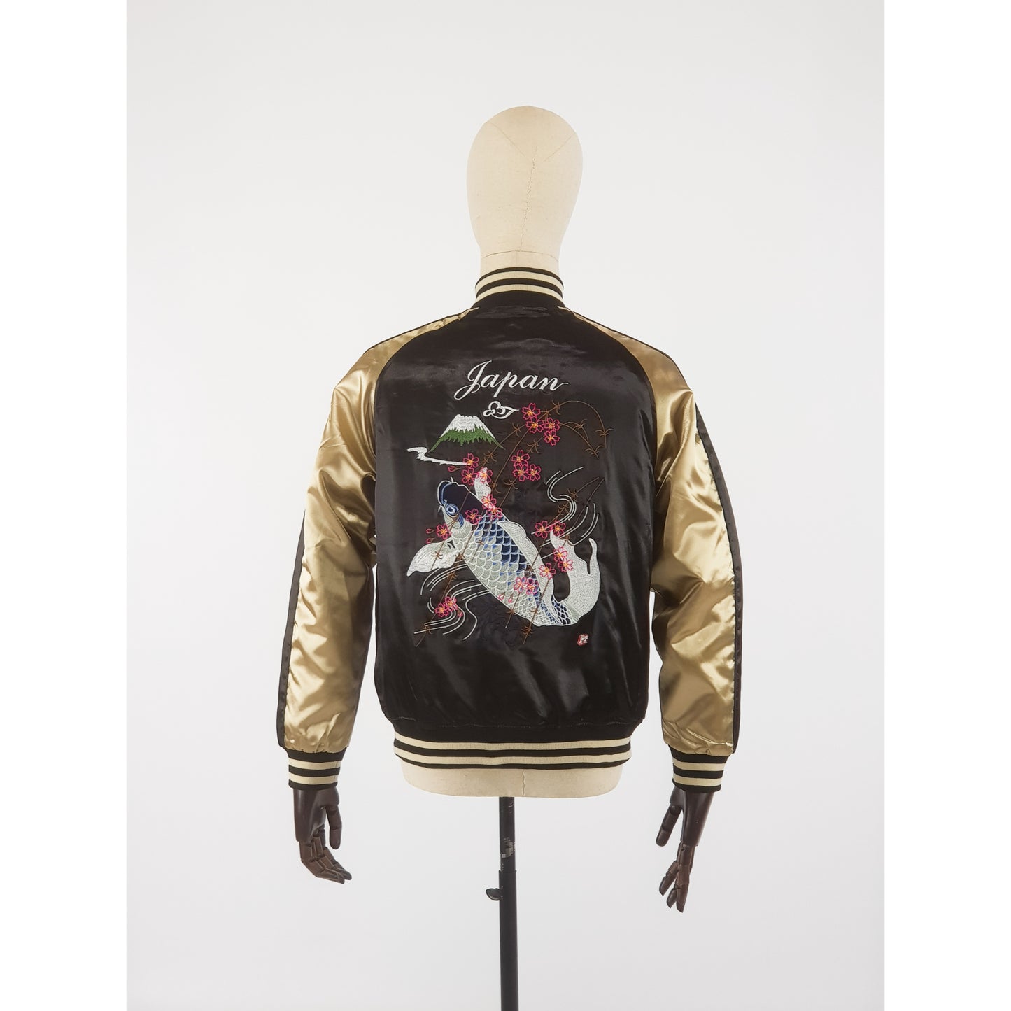 Sukajan Koi and Mount Fuji - Black