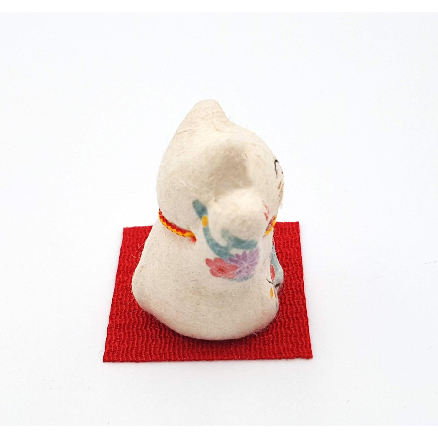 Maneki-neko doll figurine made of torn washi paper
