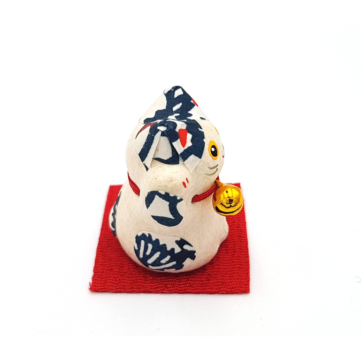 Maneki-neko doll figurine made of torn washi paper