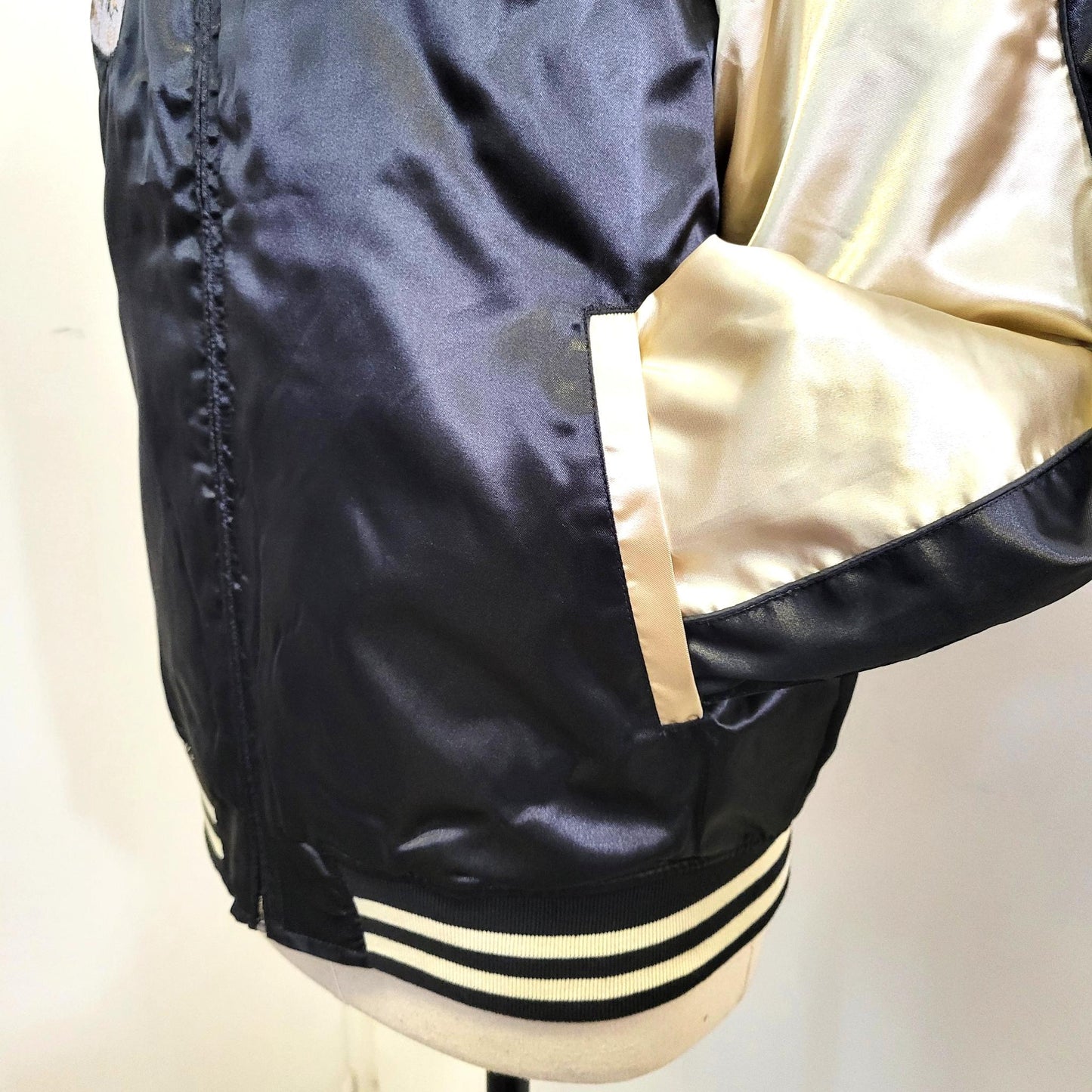 Sukajan Gin Dragon- Black