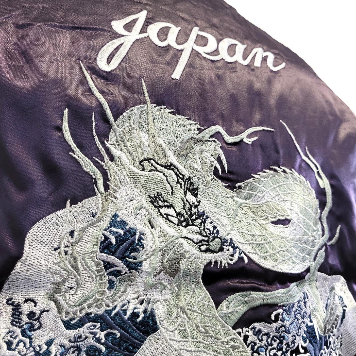 Sukajan Gin Dragon- Violet Rembourré