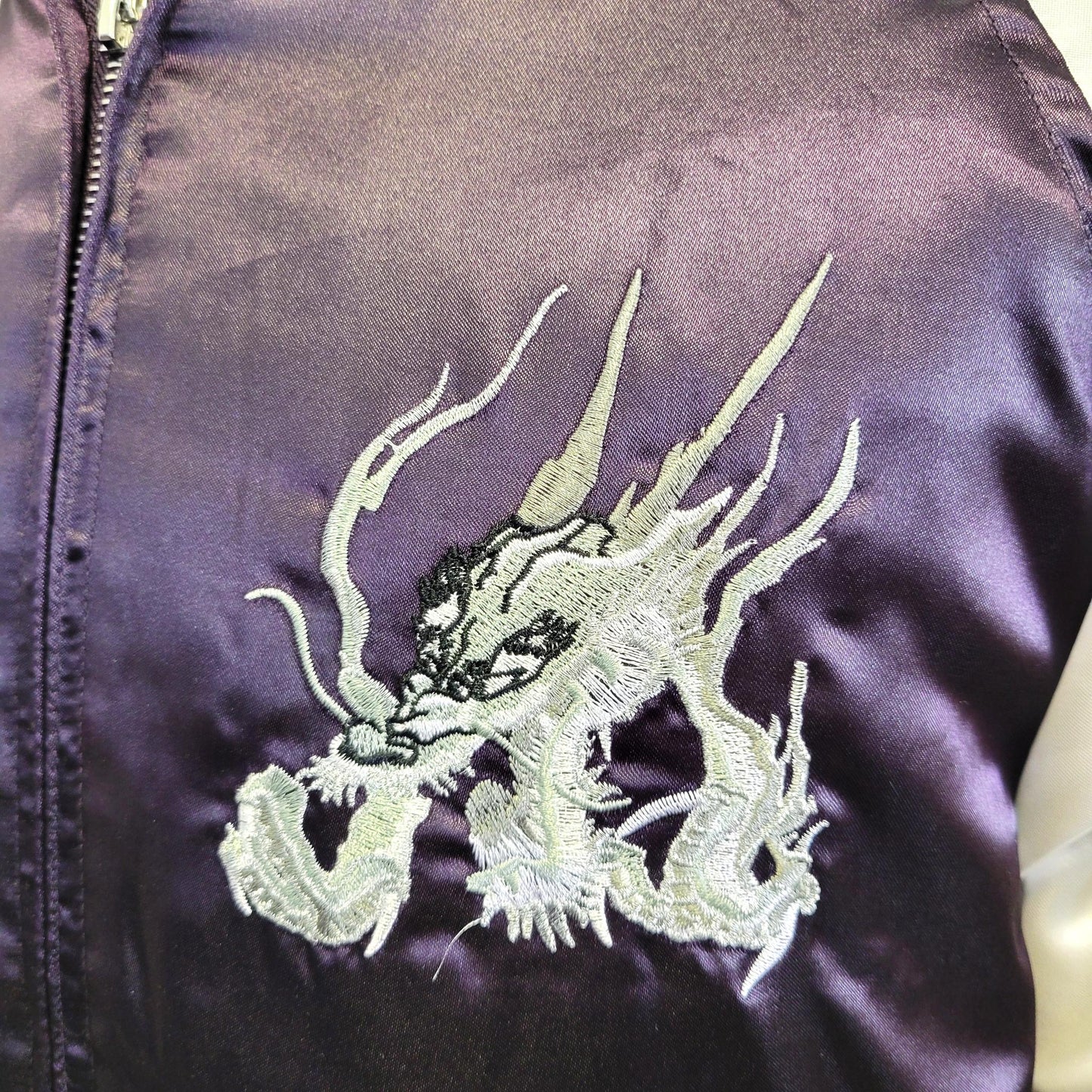 Sukajan Gin Dragon- Violet Rembourré