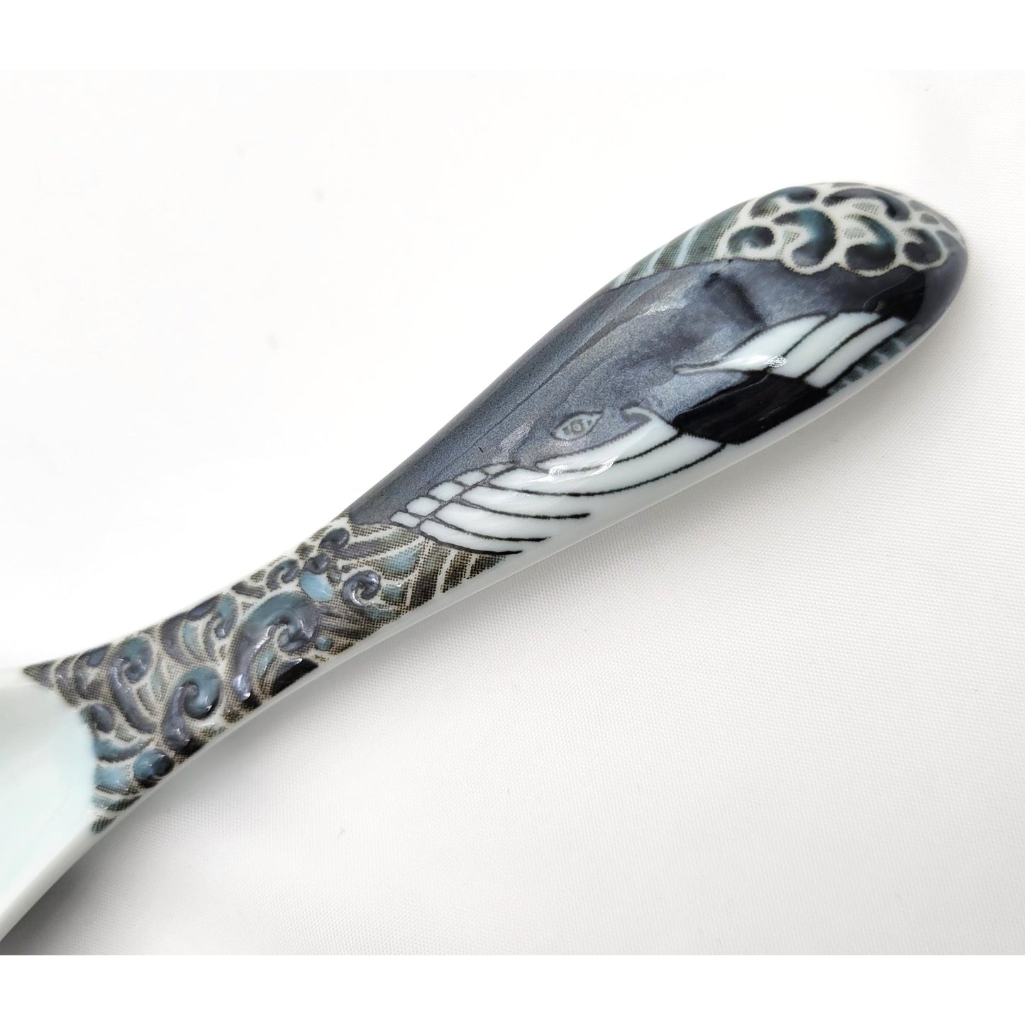 CUILLERE A RAMEN BALEINE