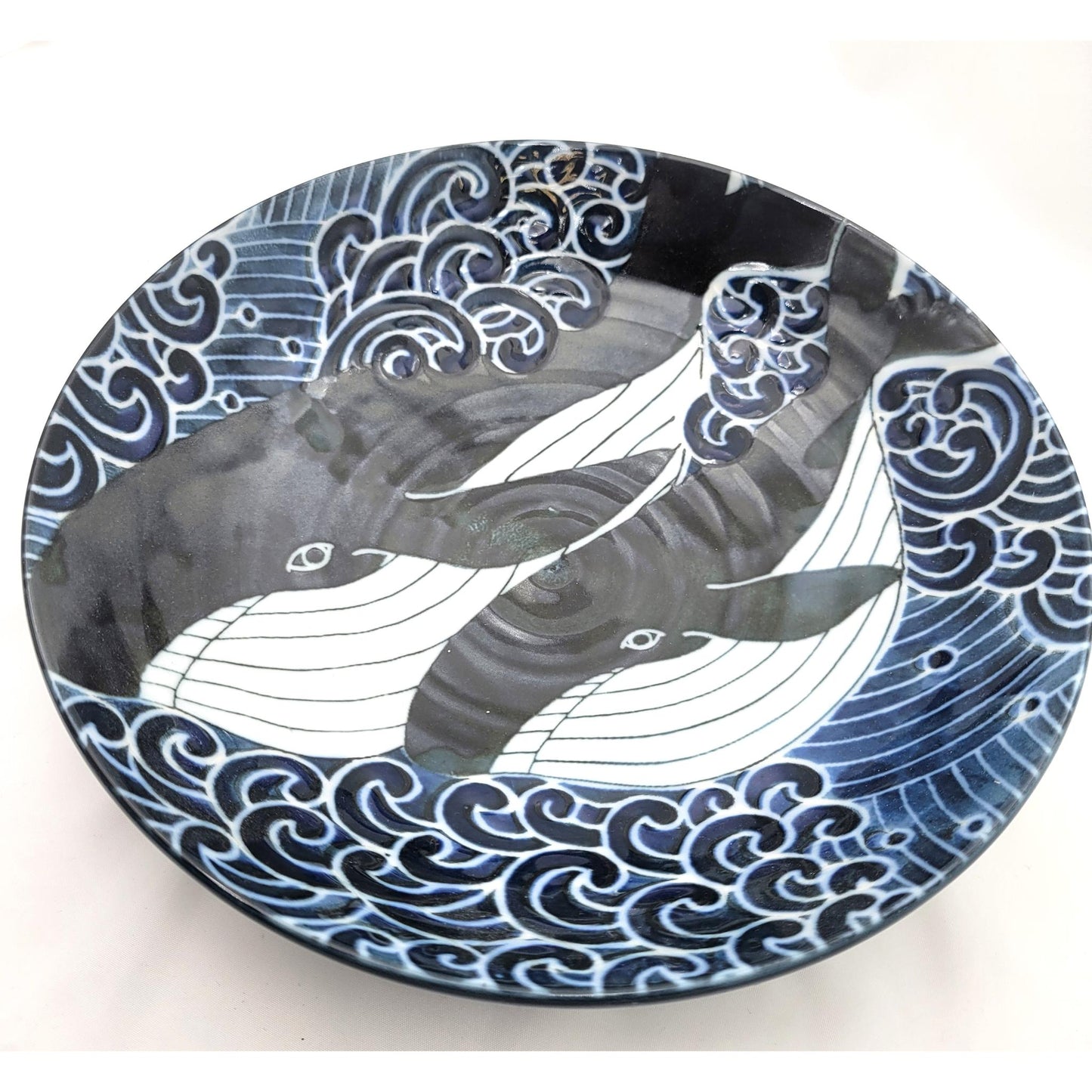 WHALE HOLLOW PLATTER 215