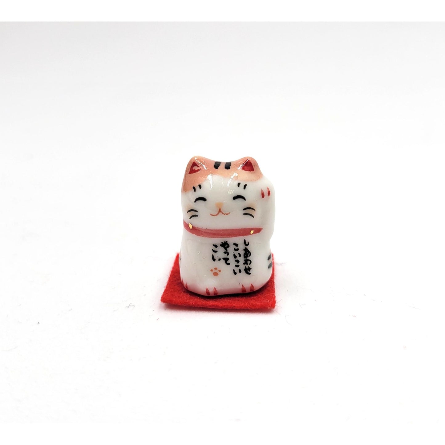 Set of 5 Tiny Maneki Neko with mat – Lucky Cats