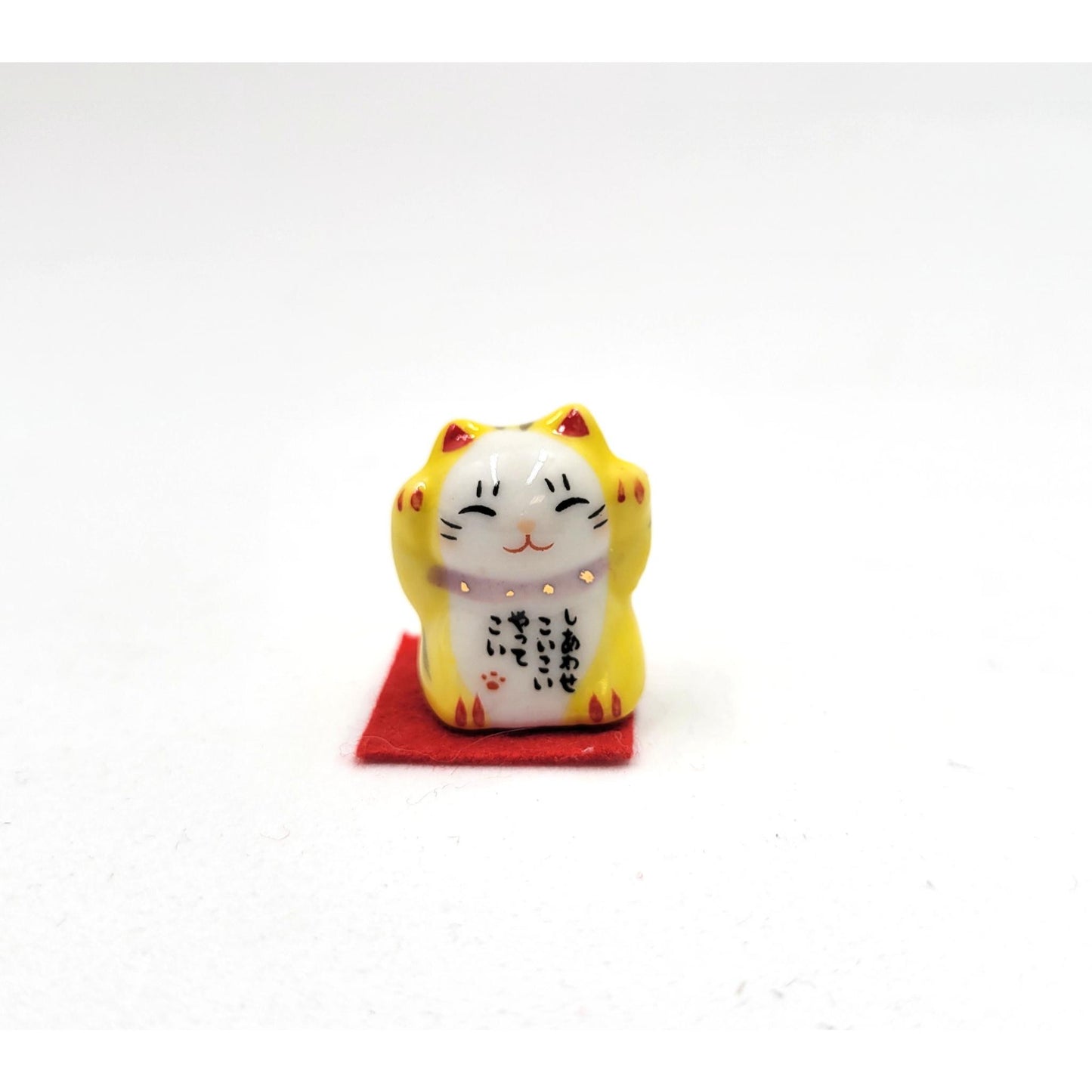 Set of 5 Tiny Maneki Neko with mat – Lucky Cats