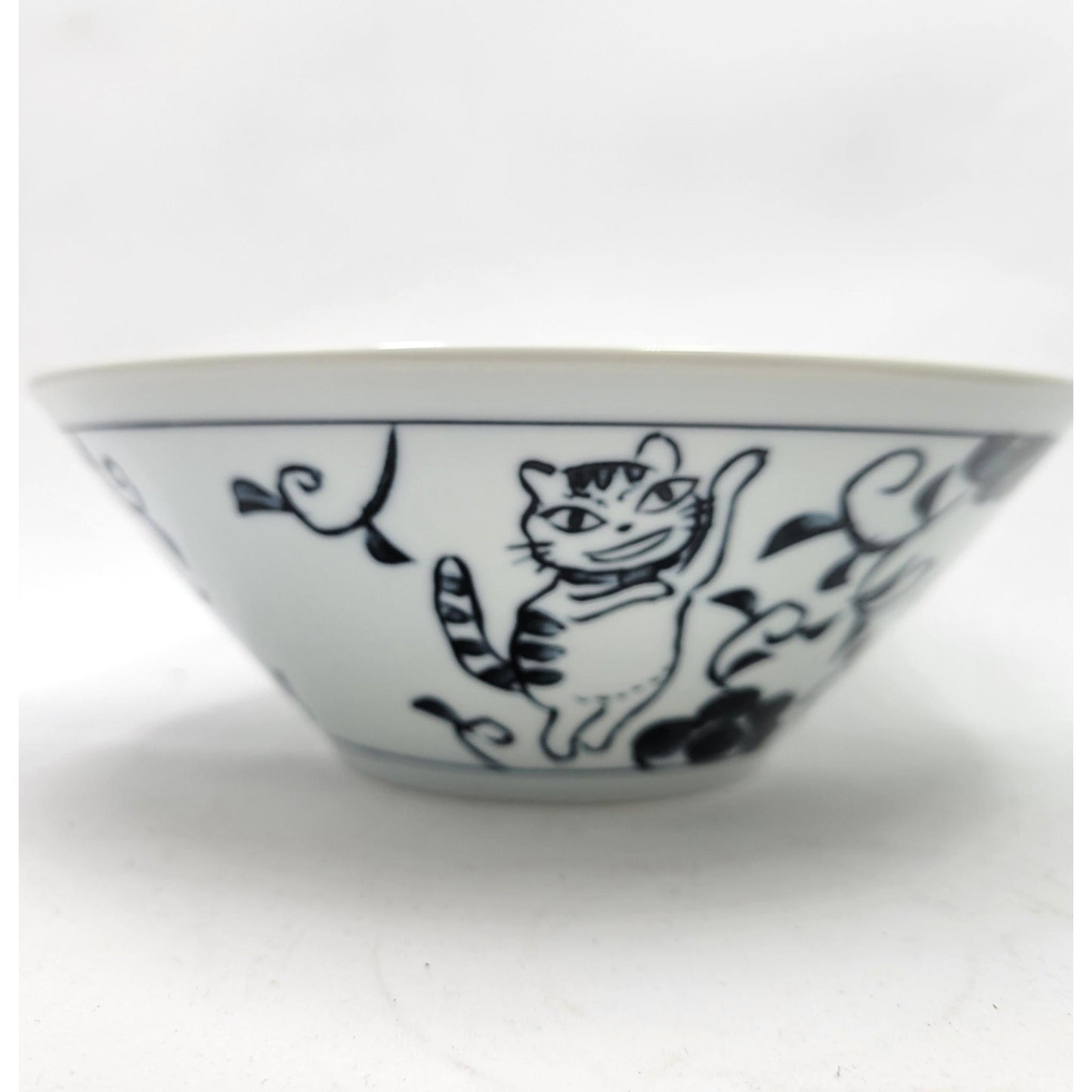 NEKOMARUKE FUKU DISH