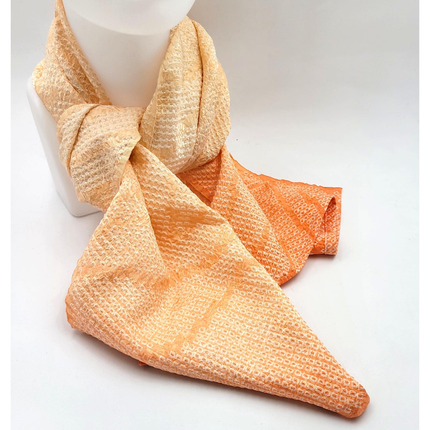 ÉCHARPE SHIBORI EN SOIE – Artisanat japonais (4 modèles)