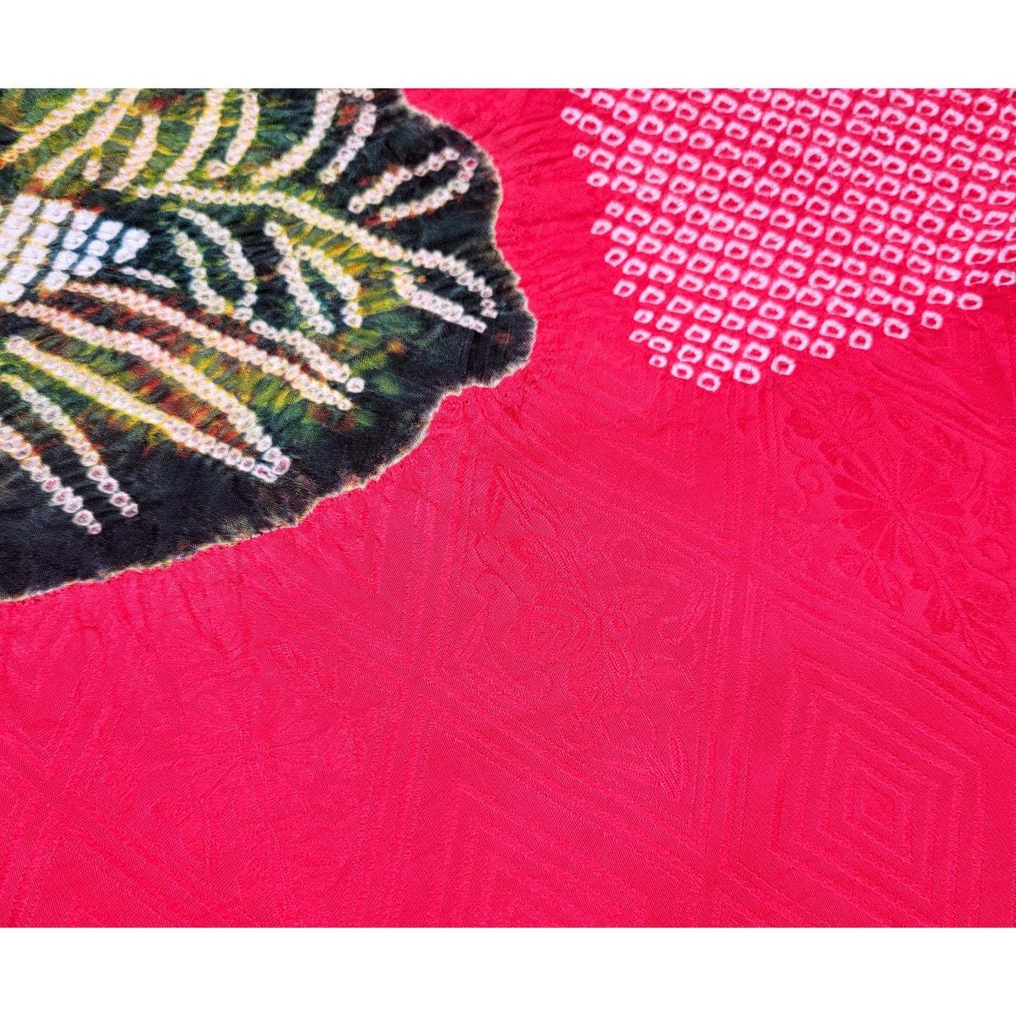 ÉCHARPE SHIBORI EN SOIE – Artisanat japonais (4 modèles)