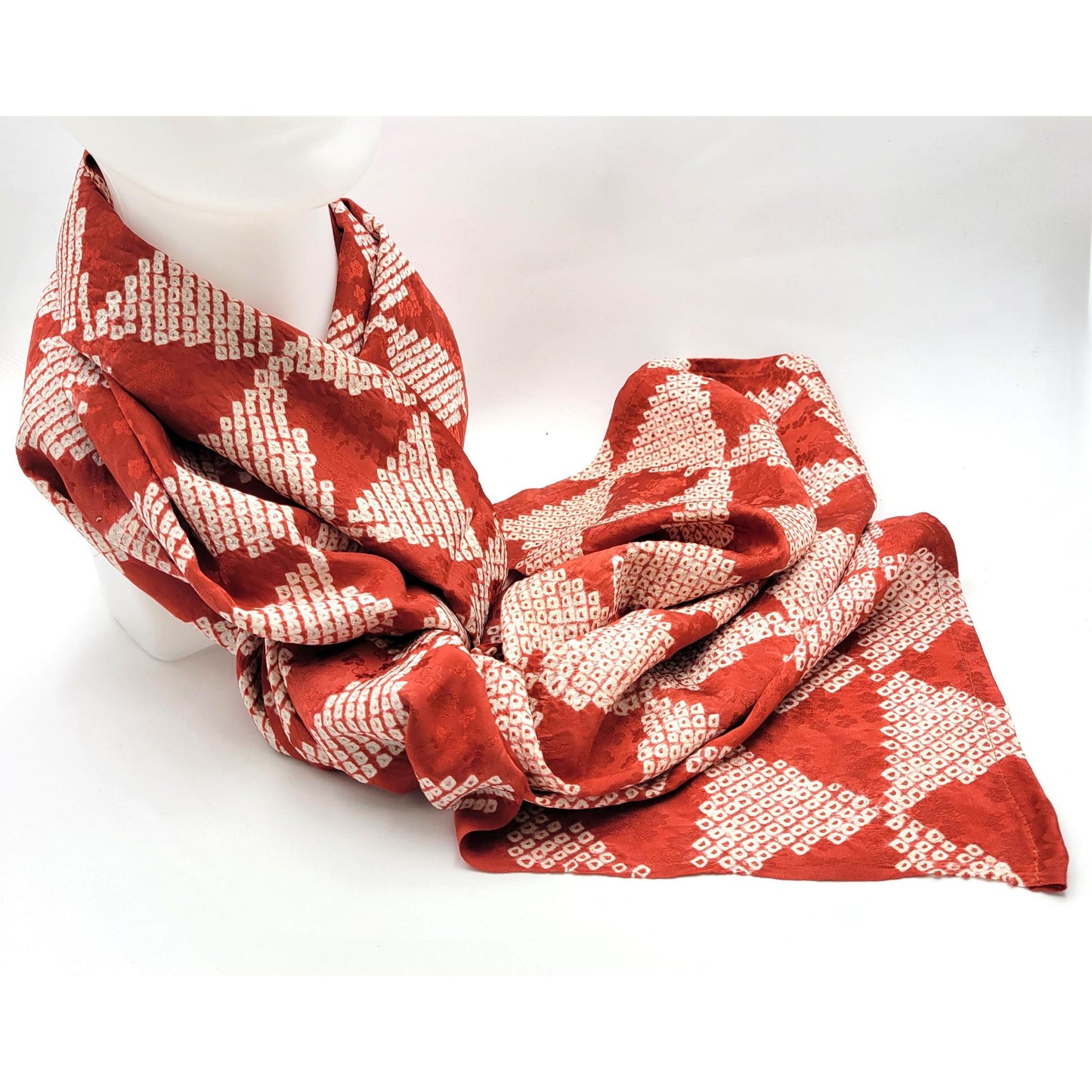 ÉCHARPE SHIBORI EN SOIE – Artisanat japonais (4 modèles)
