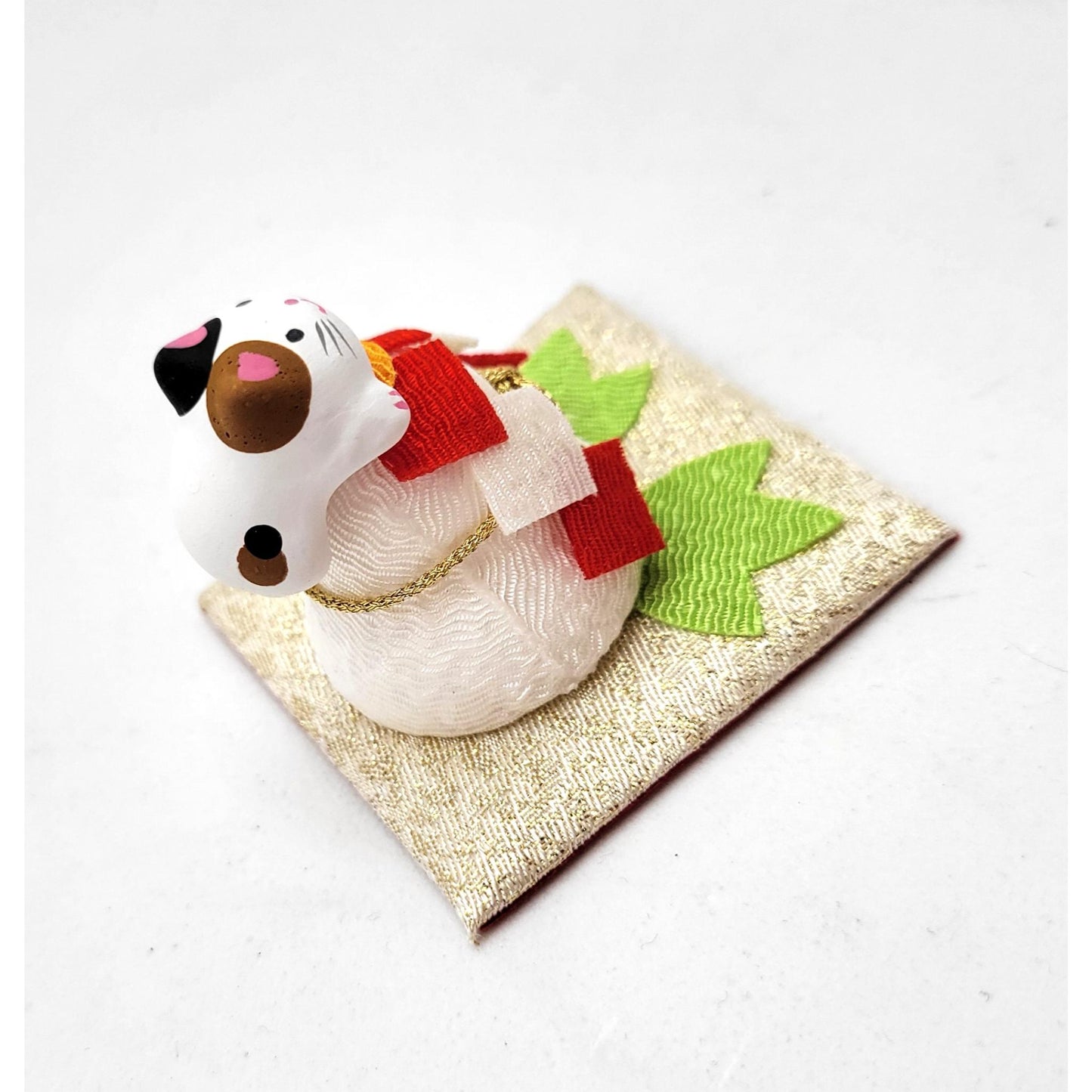 Japanese Chirmen Cat Figurine - Walk with the Cat