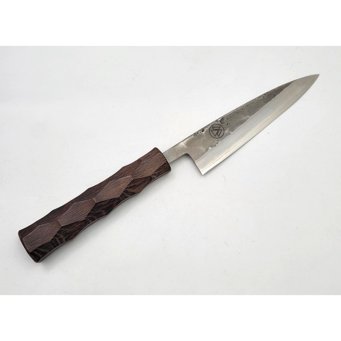 “Naguri” Collection: Artisanal Japanese Knives | Gyuto, Nakiri, Santoku & Petty