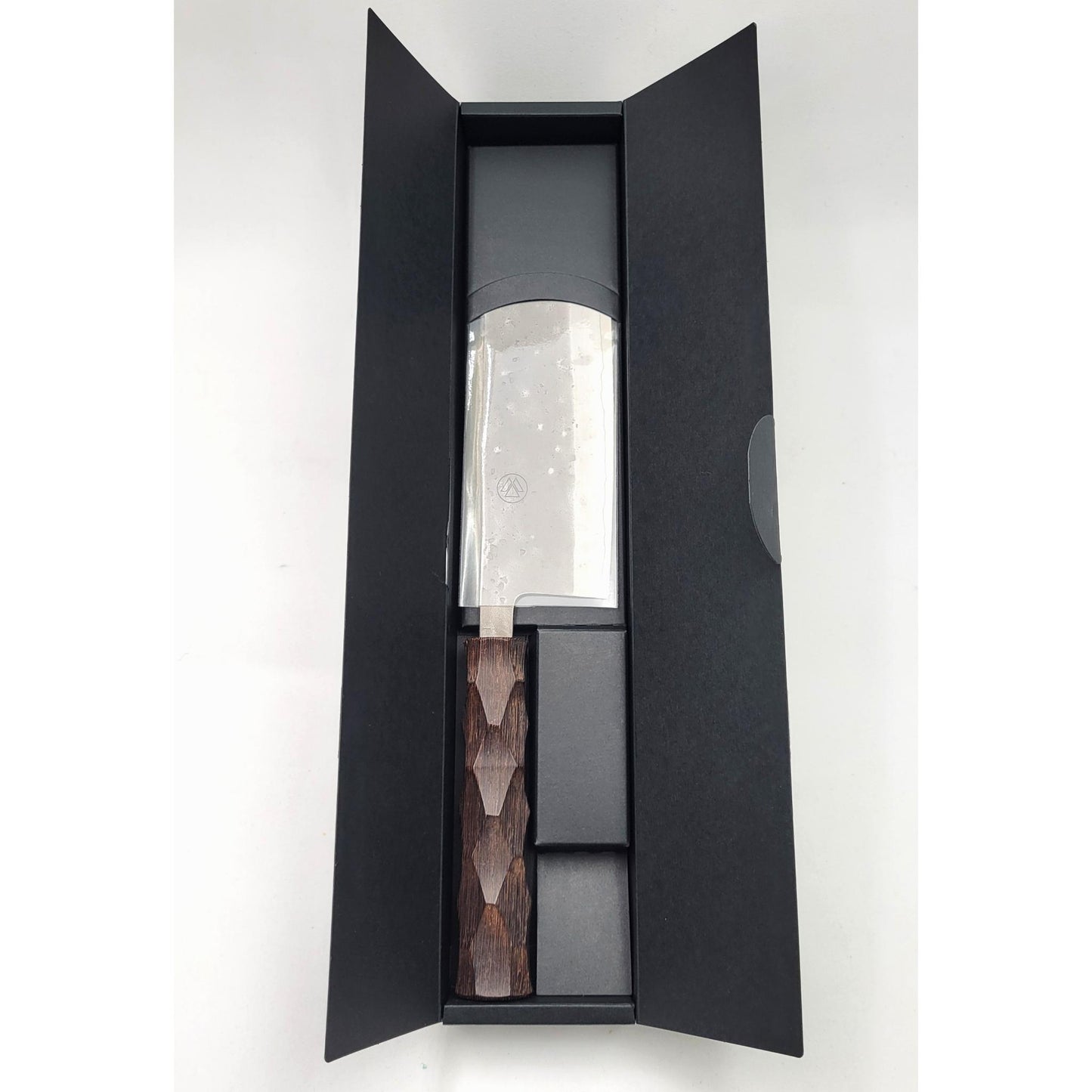 “Naguri” Collection: Artisanal Japanese Knives | Gyuto, Nakiri, Santoku & Petty