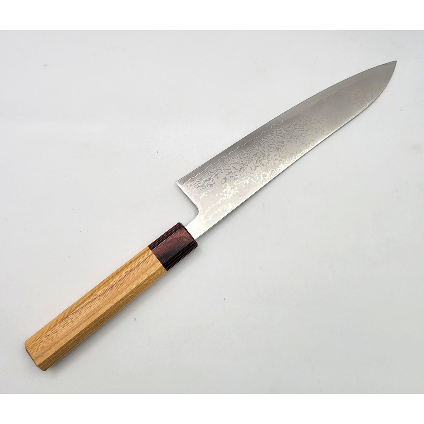 Japanese knives in hammered Damascus steel | Mahogany and Keyaki handle