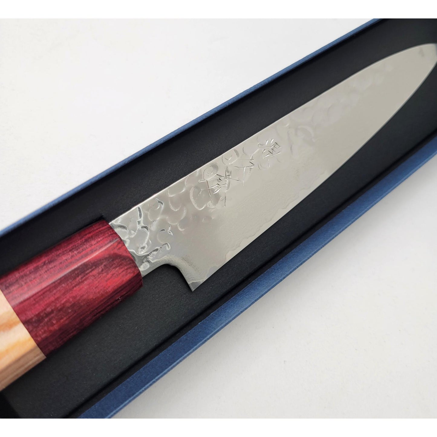Japanese Utility Knife in Hammered Damascus Steel | Mahogany and Keyaki Handle