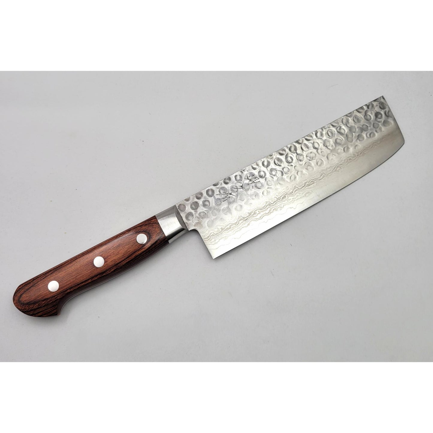 Japanese Knife in Hammered Damascus Steel