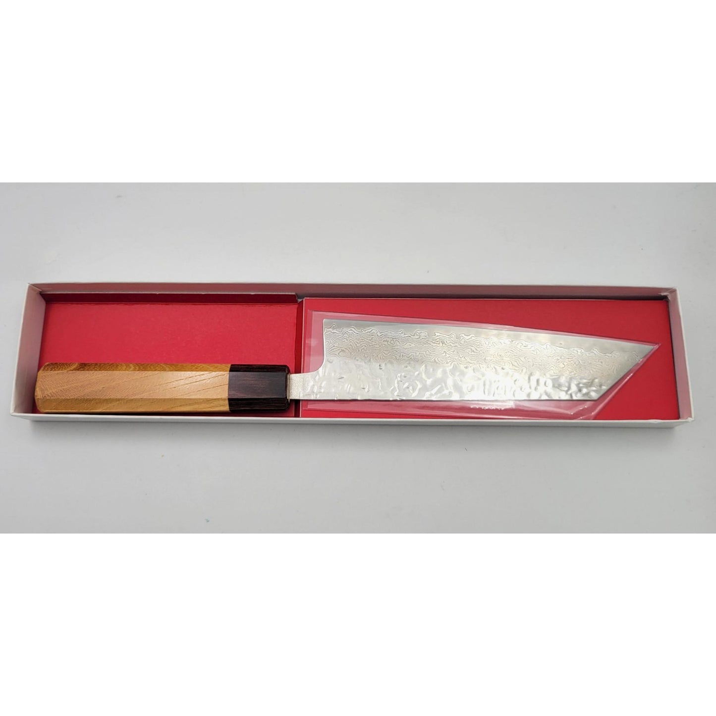 Japanese knives in hammered Damascus steel | Mahogany and Keyaki handle