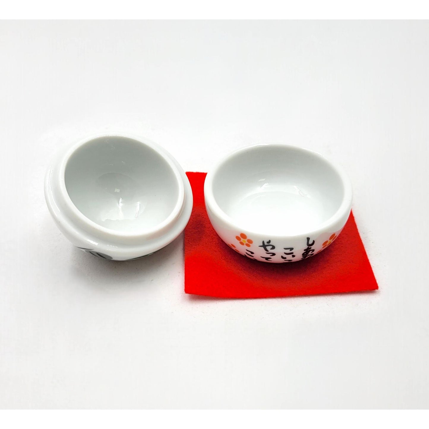 Boîte Maneki Neko levant les deux mains