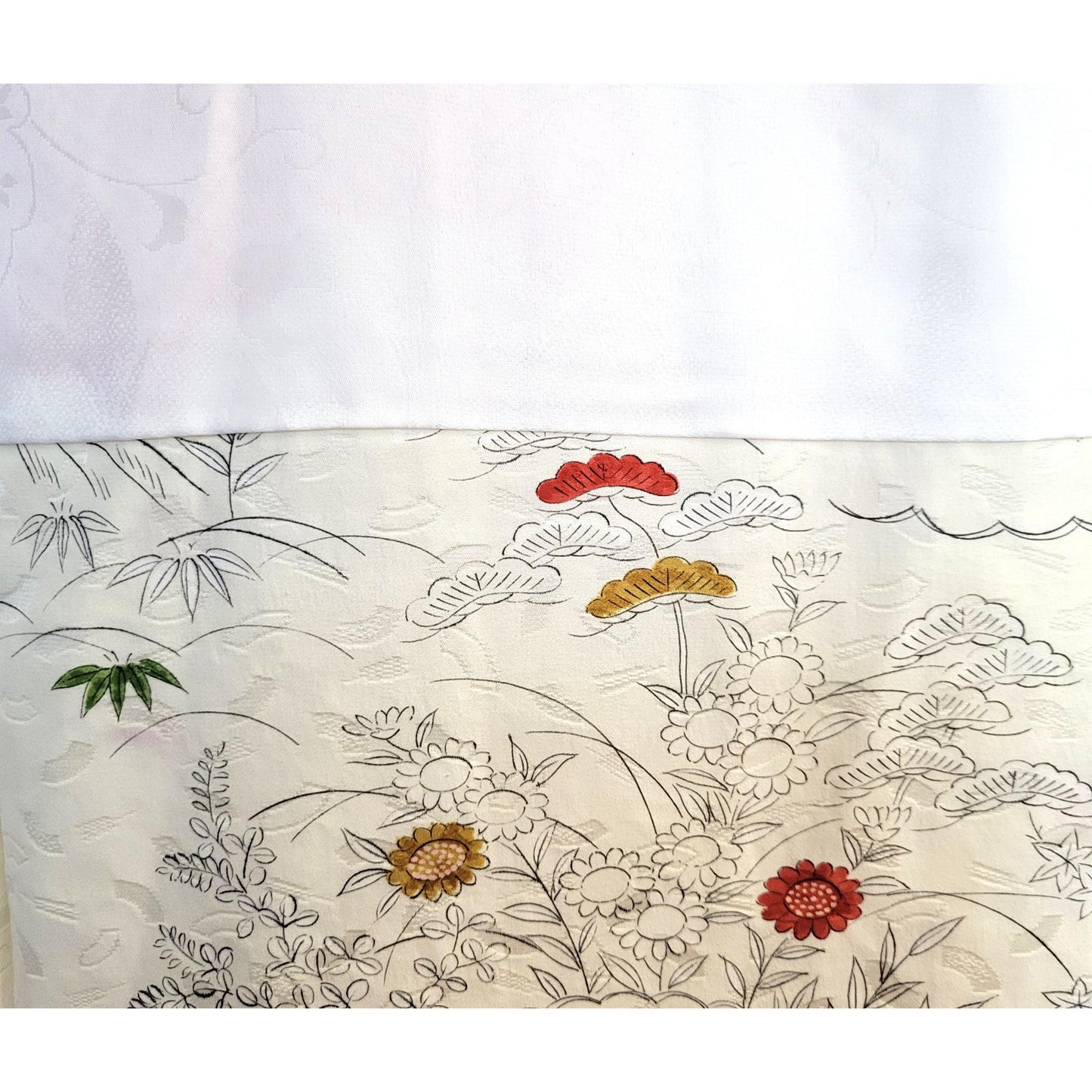 Vintage Japanese Silk Haori Jacket - Authentic Kimono Robe Blanc [Feuilles d’automne et petites fleurs]