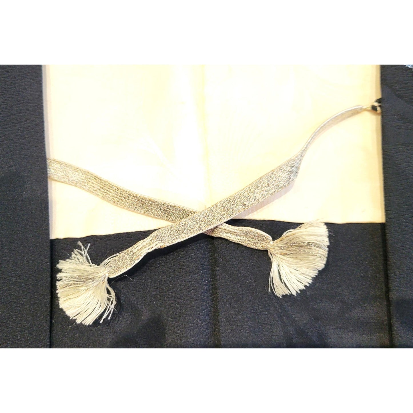 Vintage Japanese Silk Haori Jacket - Authentic Kimono Robe Noir [Inspiré du muguet]