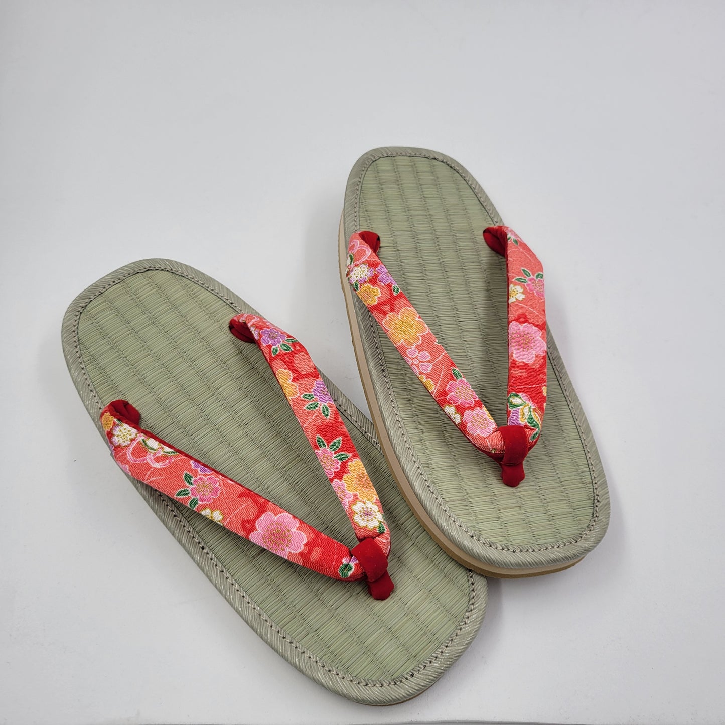 Sandales japonaises "Zori" artisanales en paille de jonc