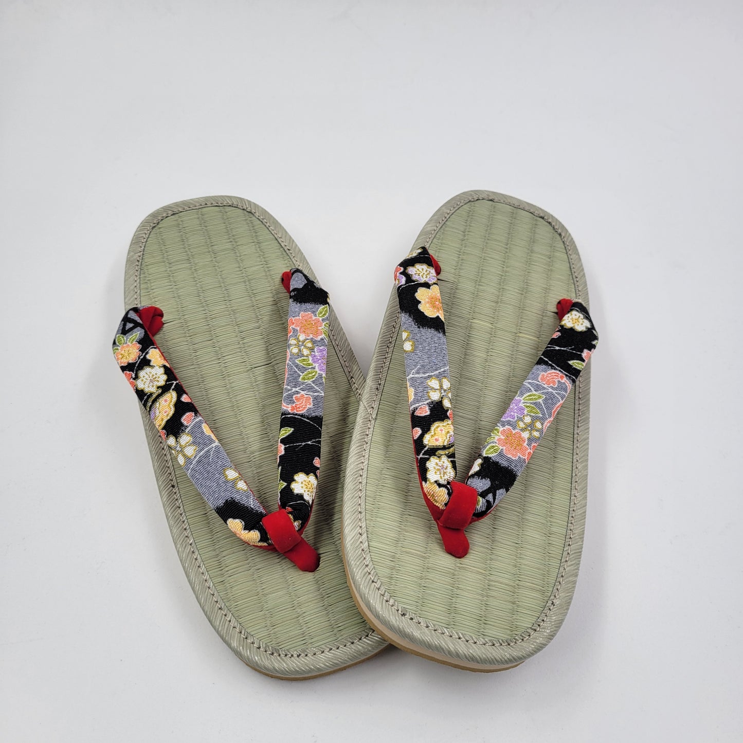 Sandales japonaises "Zori" artisanales en paille de jonc