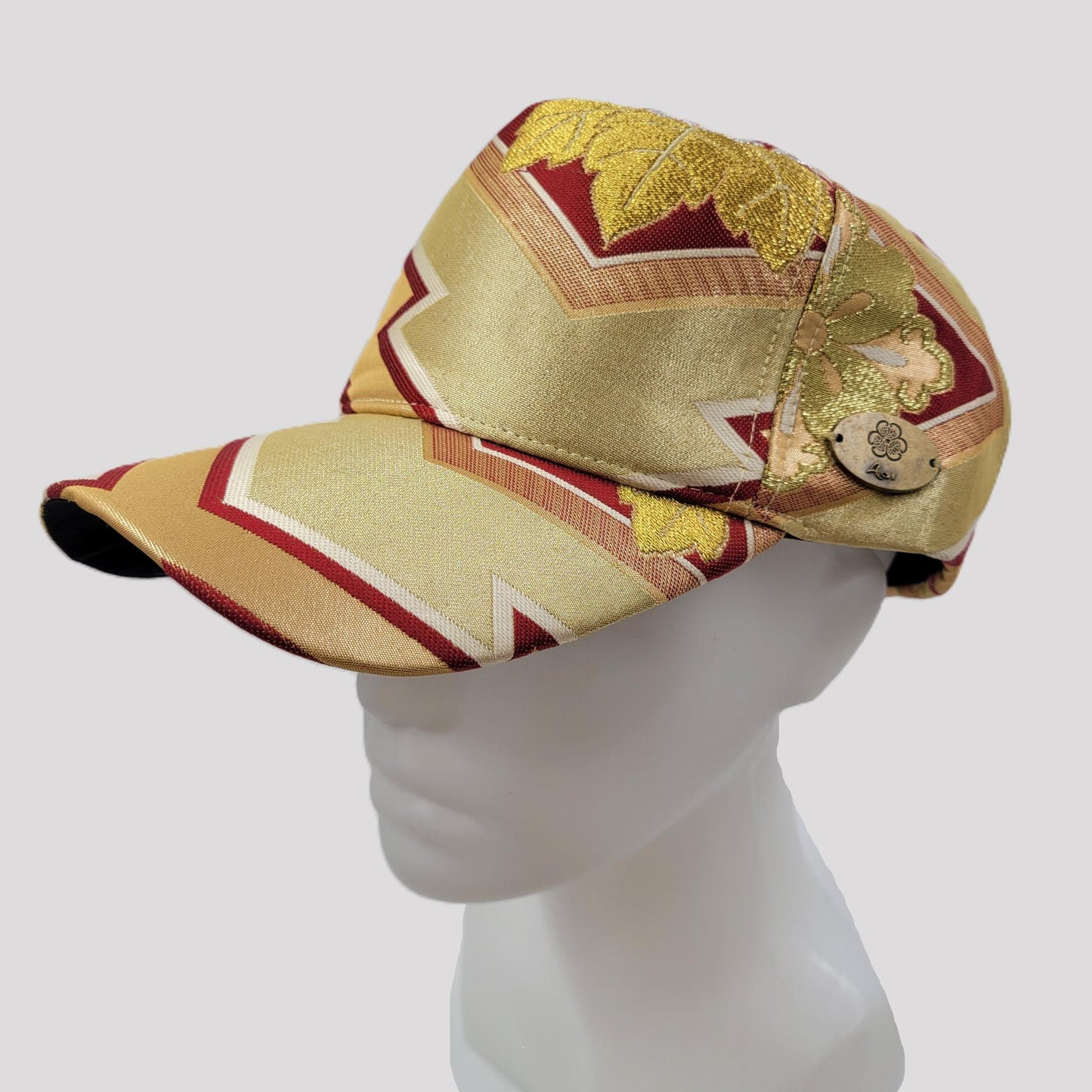 Casquette OBI – Motif Pin Éternel & Géométrie Royale