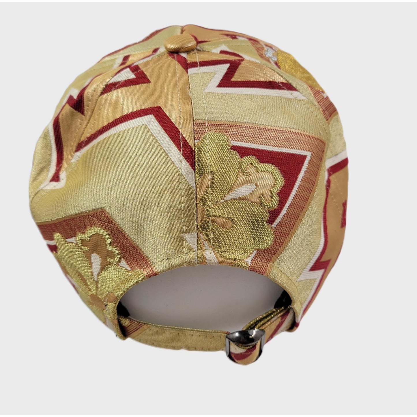 Casquette OBI – Motif Pin Éternel & Géométrie Royale