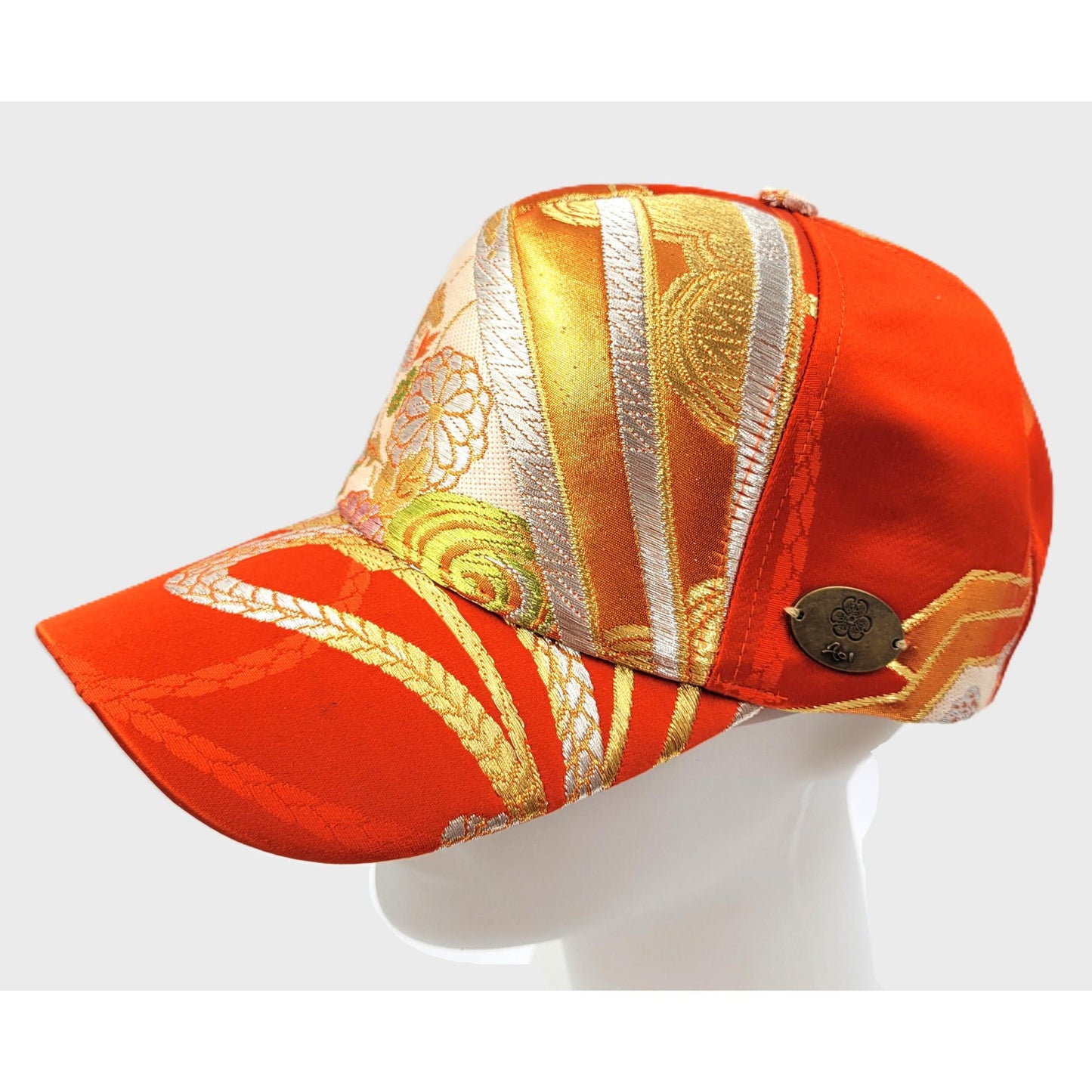 Casquette OBI – Motif Chrysanthème Royal & Draperies d'Or