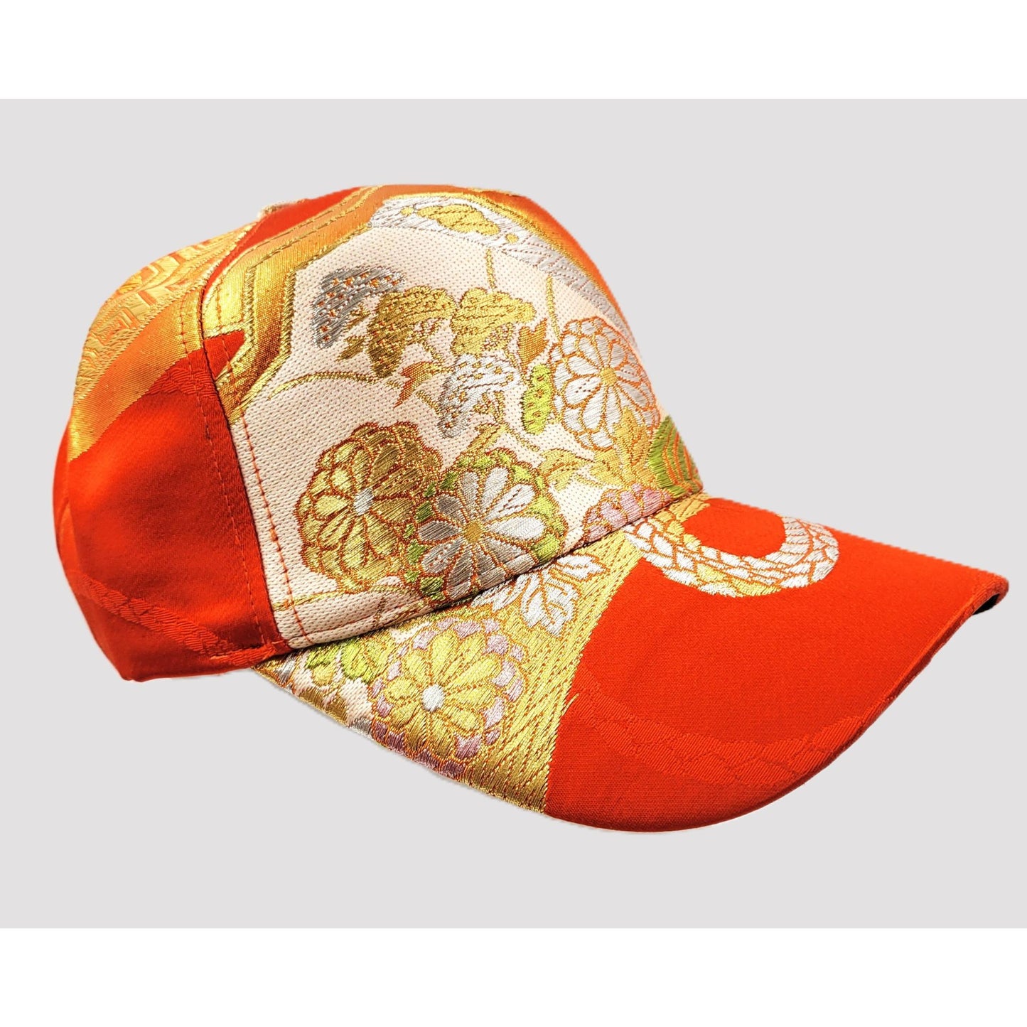 Casquette OBI – Motif Chrysanthème Royal & Draperies d'Or