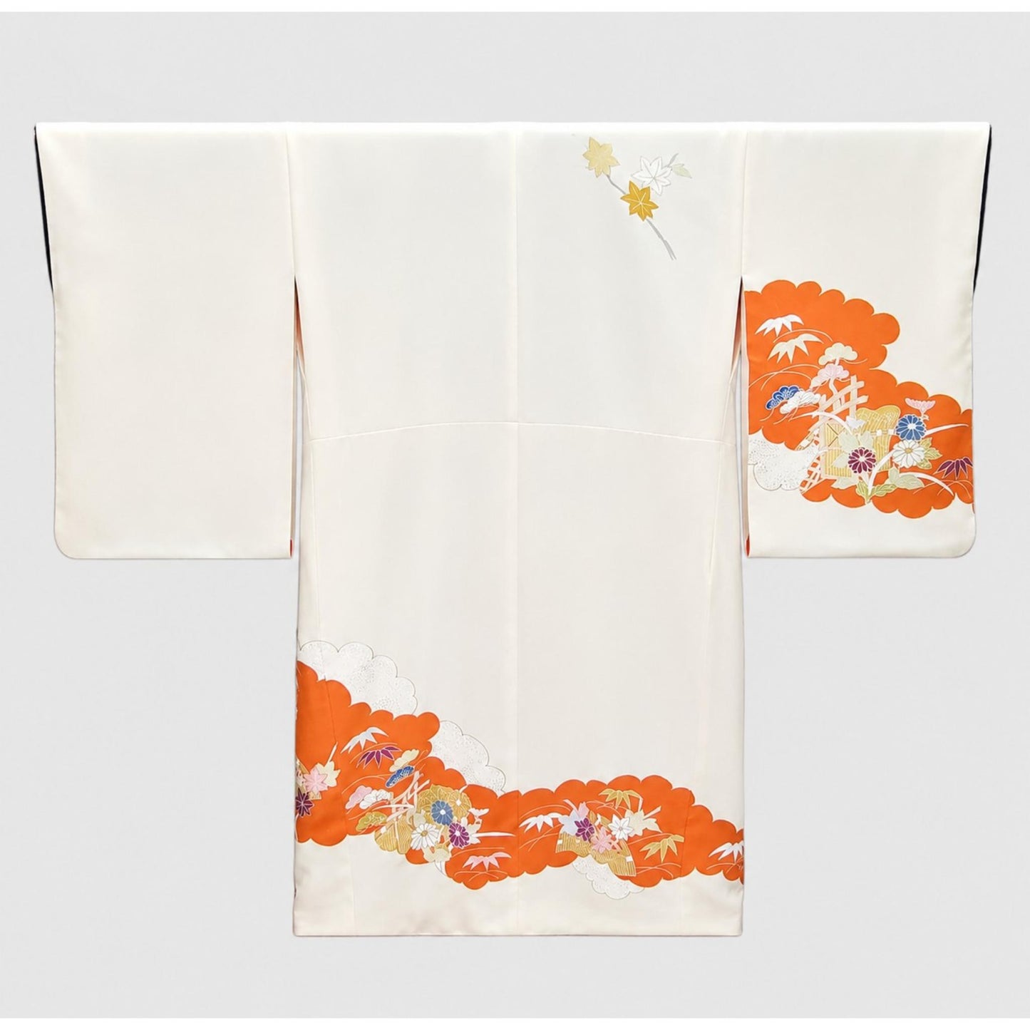 Veste Kimono Longue Raffinée – Teinte Ivoire et Motifs Traditionnels d'Éventails Orange Éclatant