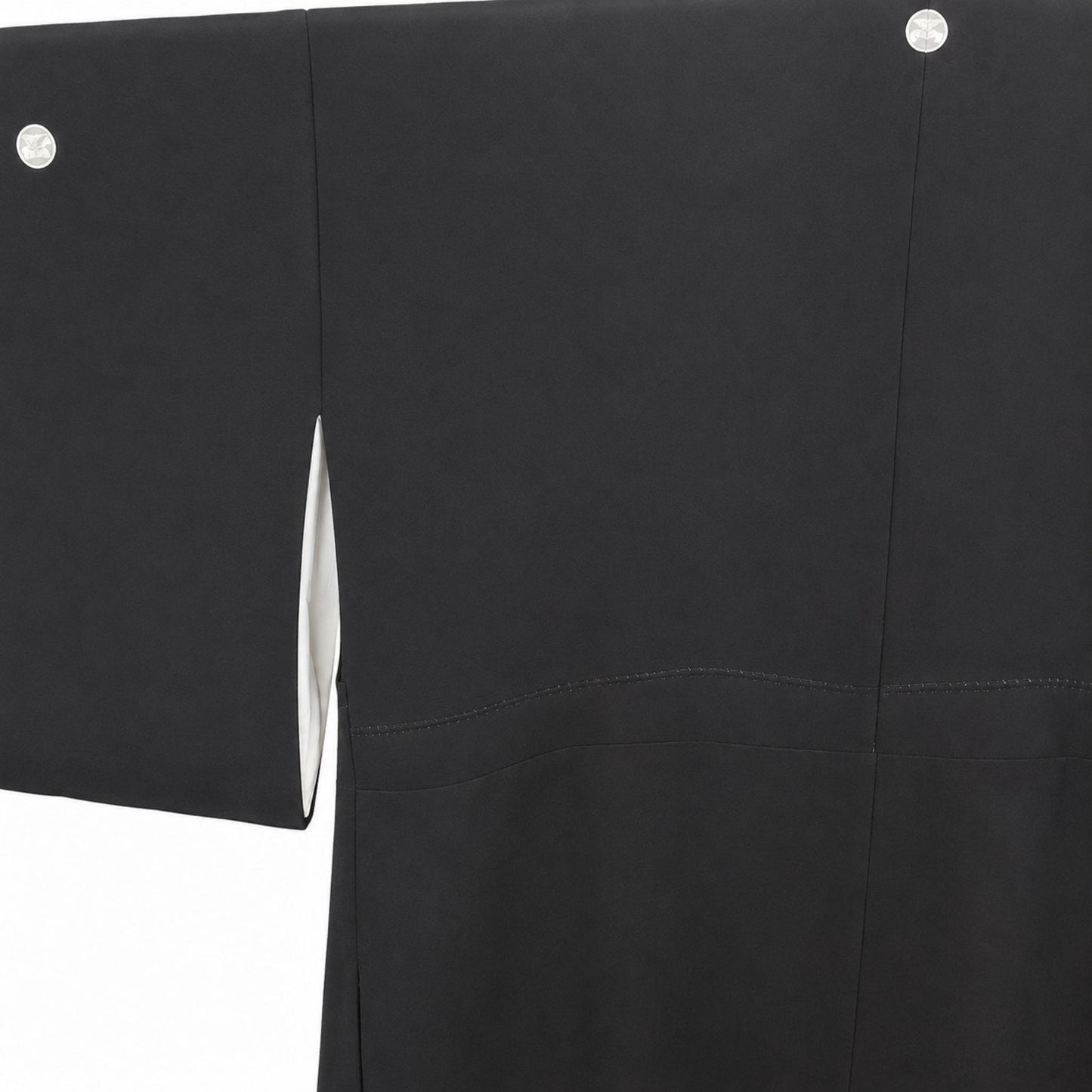 Veste Kimono Longue en Soie Noire – Kamon et Motifs Traditionnels Peints