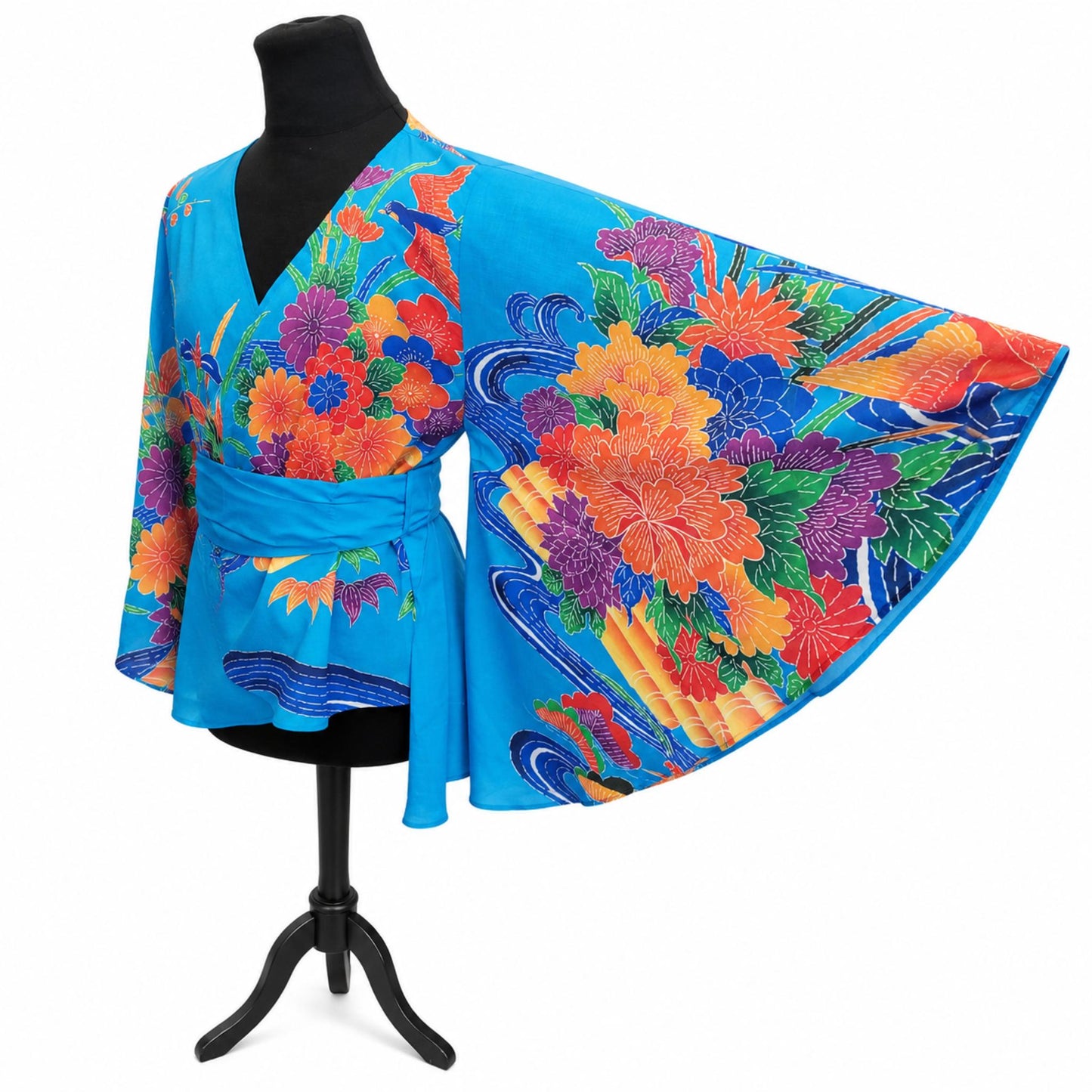 Blouse Cache-Cœur Style Kimono – Motifs Traditionnels Japonais et Manches Fluides Bleu clair