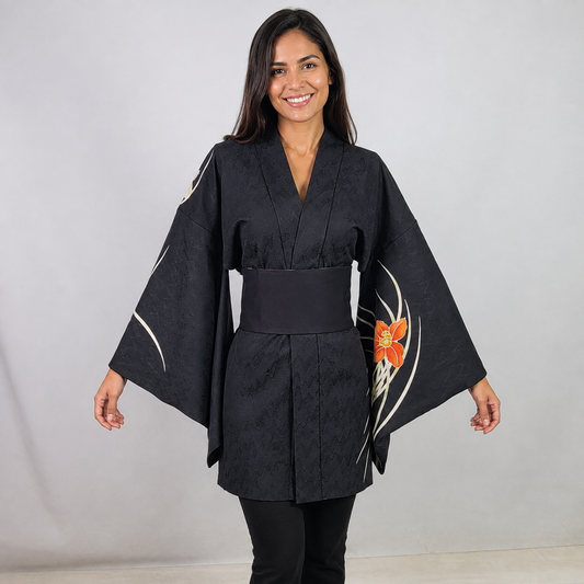 Veste Haori Vintage en Soie – Kimono Japonais Authentique – Orchidées Oranges