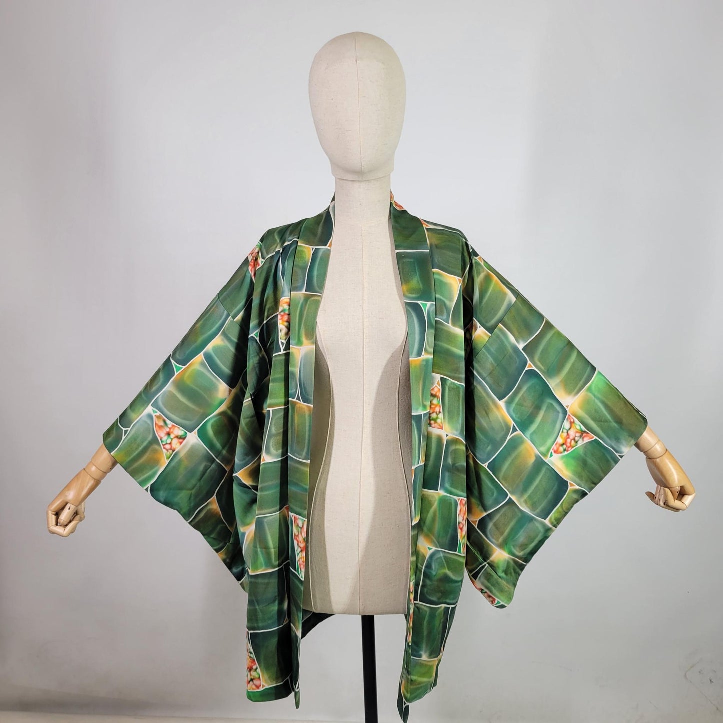 Veste Haori Vintage en Soie – Kimono Japonais Authentique – Mosaïque Émeraude