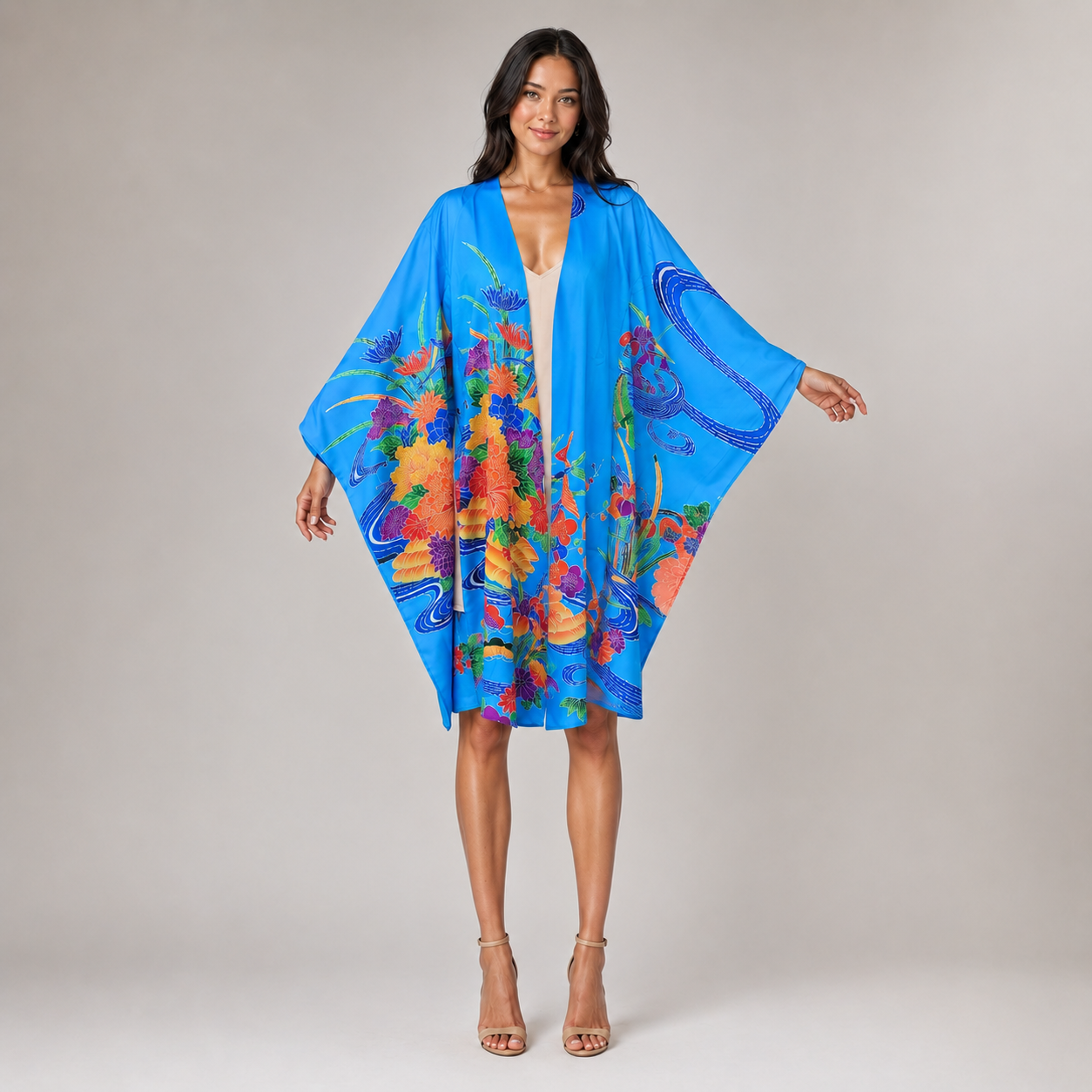 Kimono Cardigan Fluide en Soie – Bleu Éclatant à Motifs Floraux Traditionnels Bleu clair
