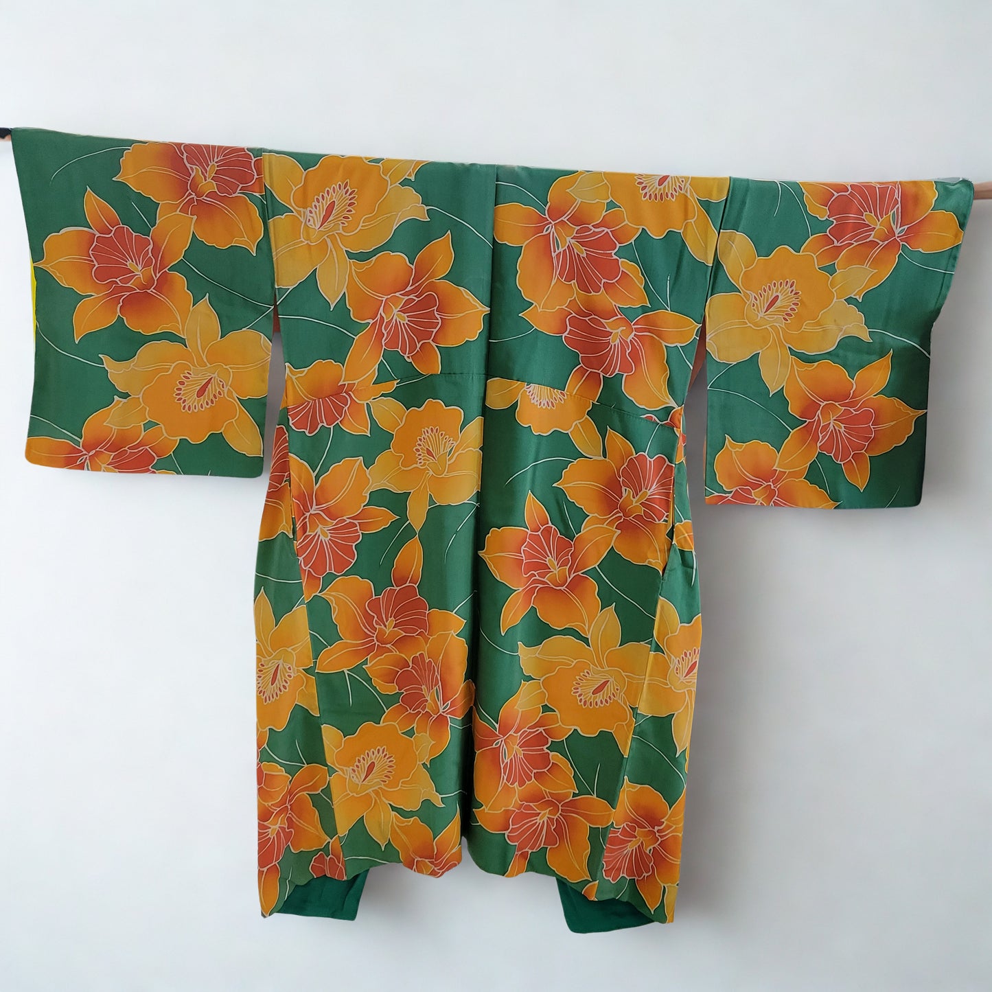 Veste Kimono Longue en Soie Vintage – Création Upcyclée avec Poches [Vitalité Verte]