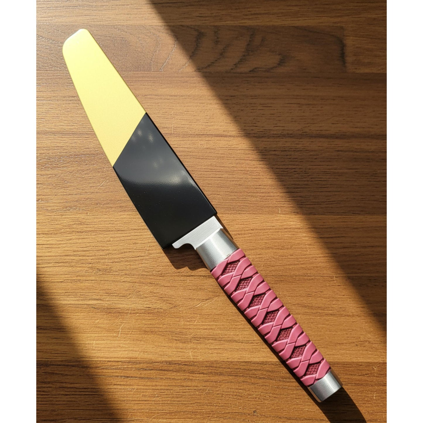 "Soul of the Samurai" Collection: Exceptional Japanese Knives with Protective Sheaths