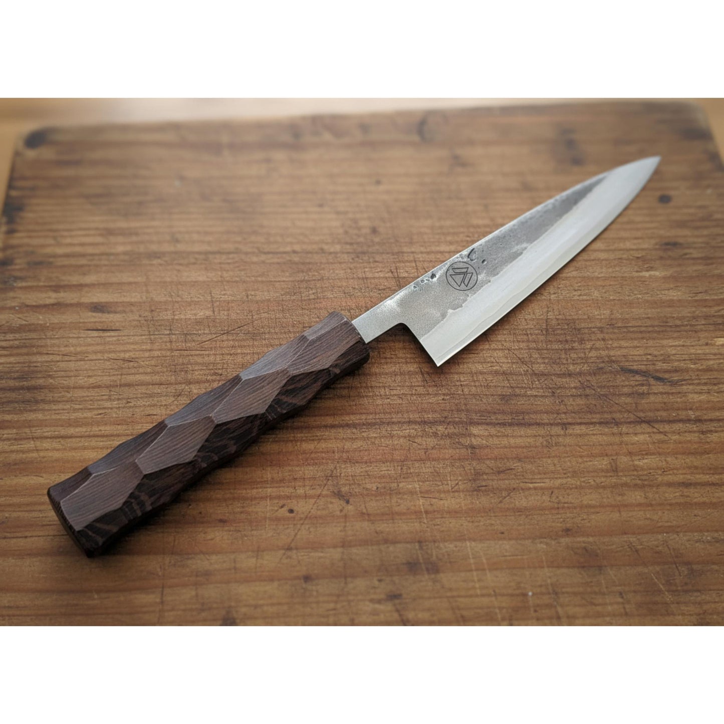 “Naguri” Collection: Artisanal Japanese Knives | Gyuto, Nakiri, Santoku & Petty