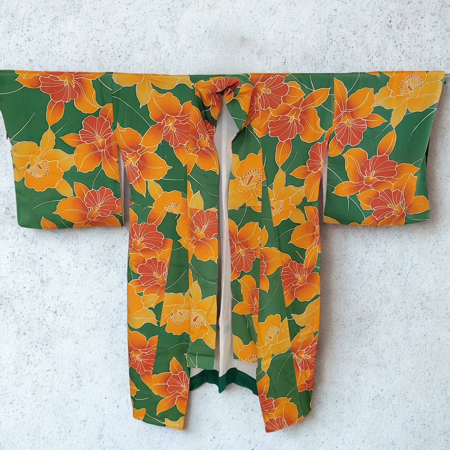Veste Kimono Longue en Soie Vintage – Création Upcyclée avec Poches [Vitalité Verte]