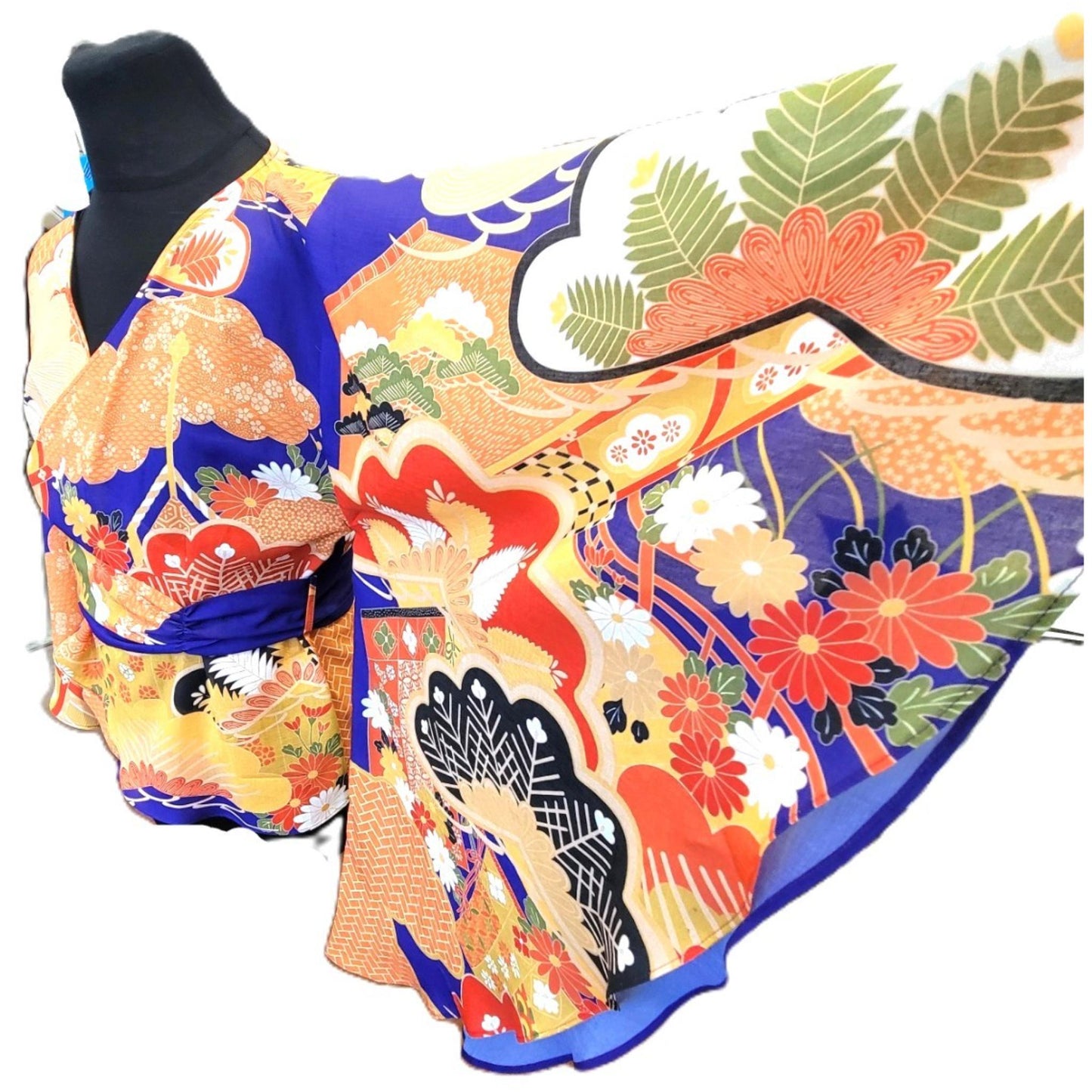 Blouse Cache-Cœur Style Kimono – Motifs Traditionnels Japonais et Manches Fluides Bleu