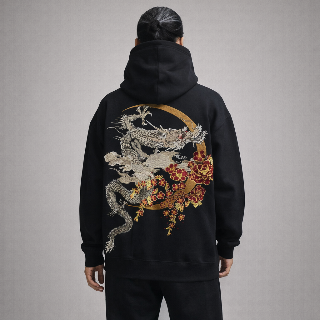 Hoodie Dragon & Lune Mystique - Élégance et Force Ancestrale