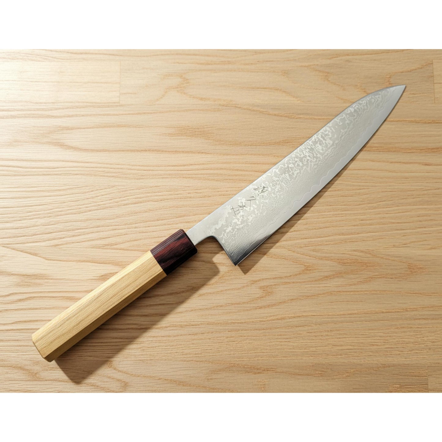 Japanese knives in hammered Damascus steel | Mahogany and Keyaki handle