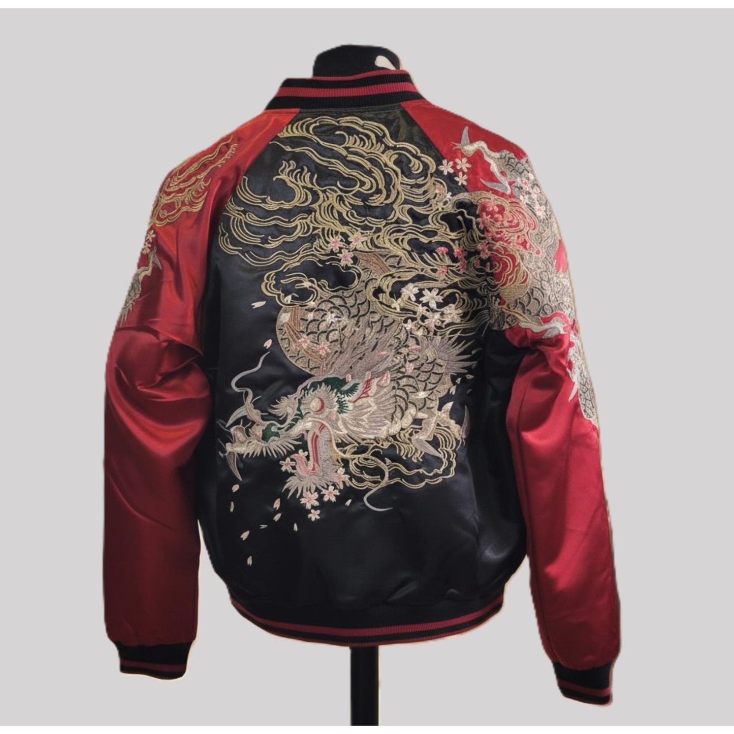 Sukajan Dragon Impérial – Rouge Crimson & Noir