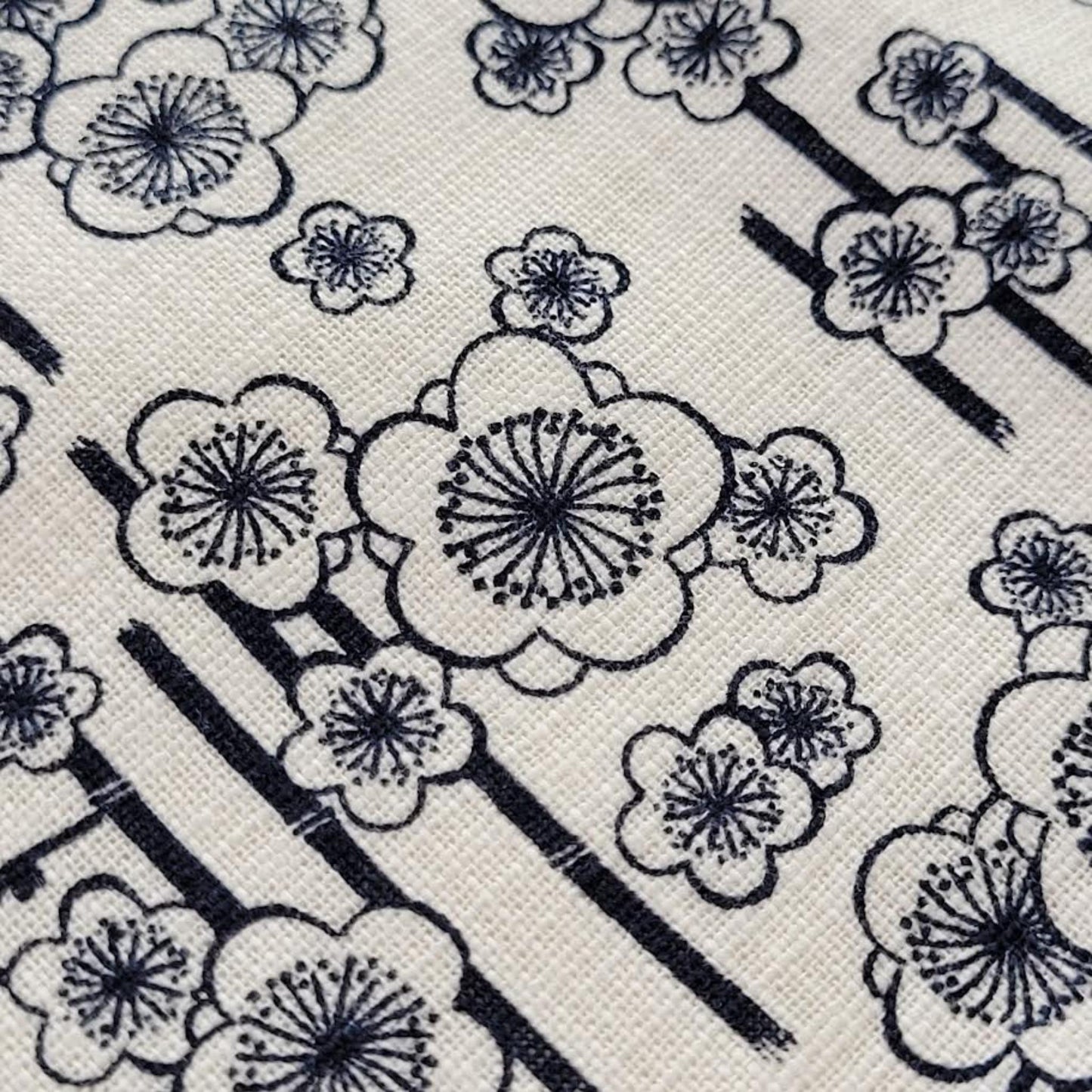 Ceinture réversible Musubi en coton -  Fleur de prunier - Marine Blanc